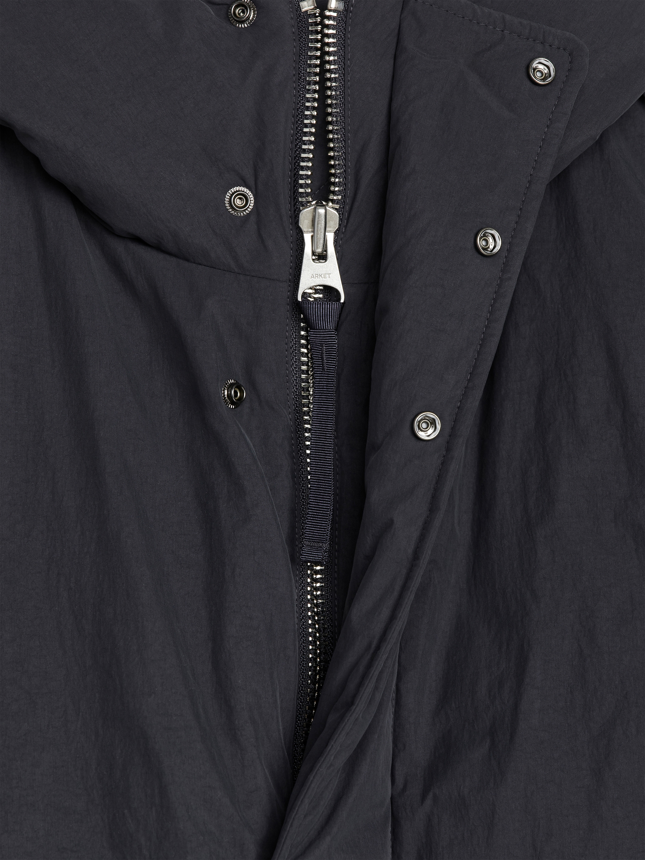 Grösseres Bild ansehen: Upcycled Down™ Kapuzenjacke - Dunkelblau - HERREN | H&M CH 2
