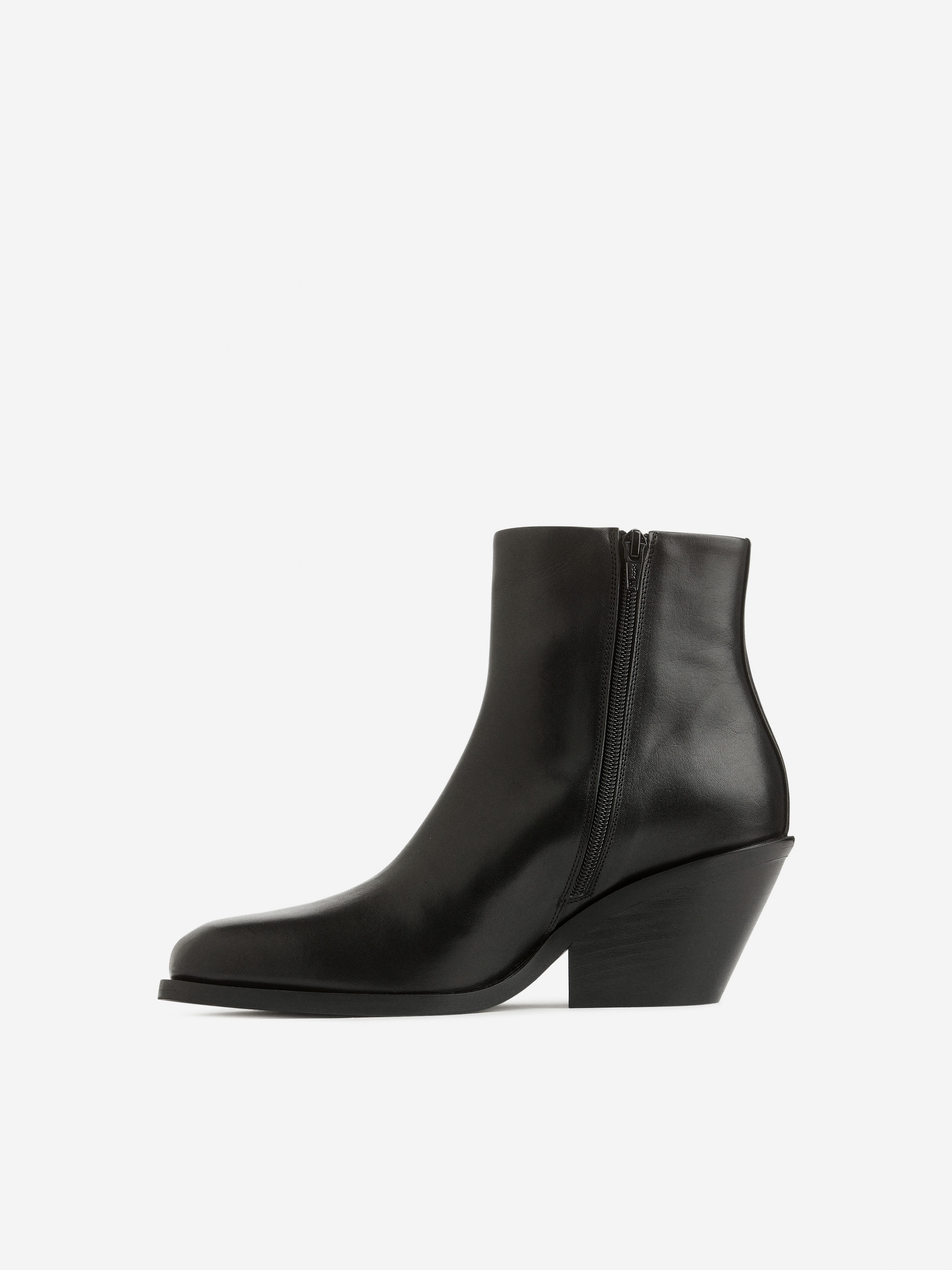 Leather Ankle Boots - Black - Women - StillMedia/DescriptiveStillLife - 1