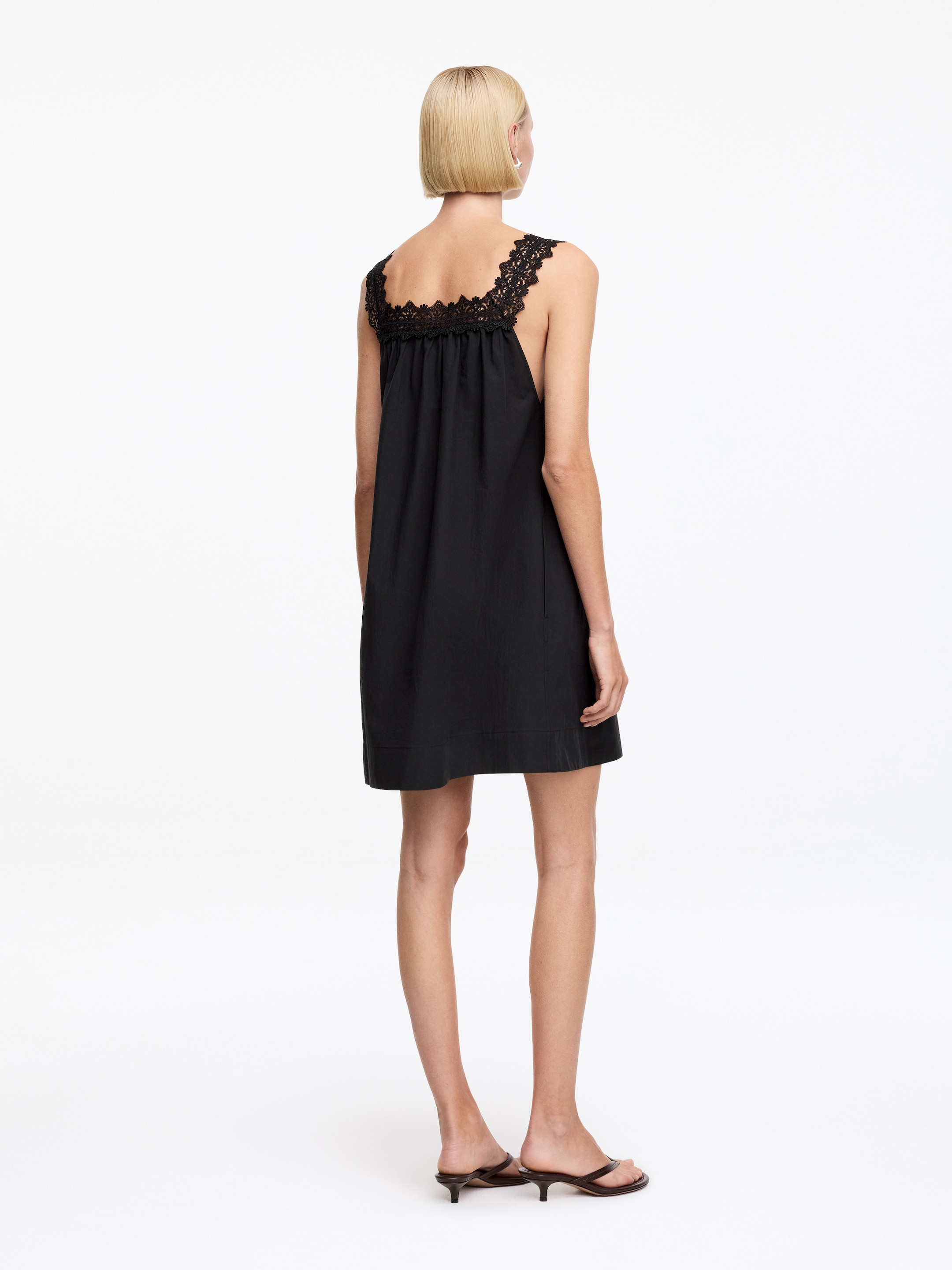 Vestido de algodón con ribete de encaje - Negro - Corte holgado - Women - StillMedia/Lookbook - 3
