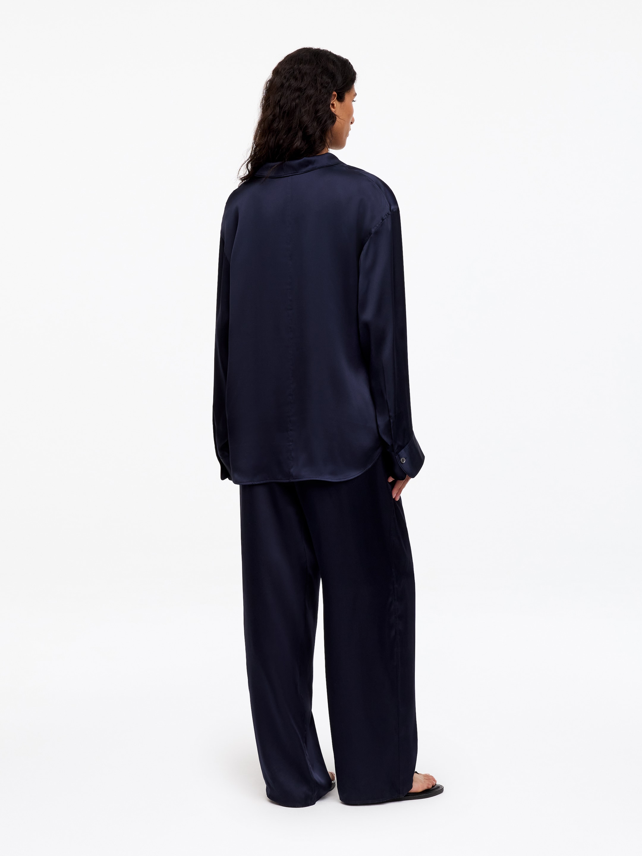 Chemise en satin de soie - Bleu foncé - Regular fit - Femme - StillMedia/Lookbook - 9