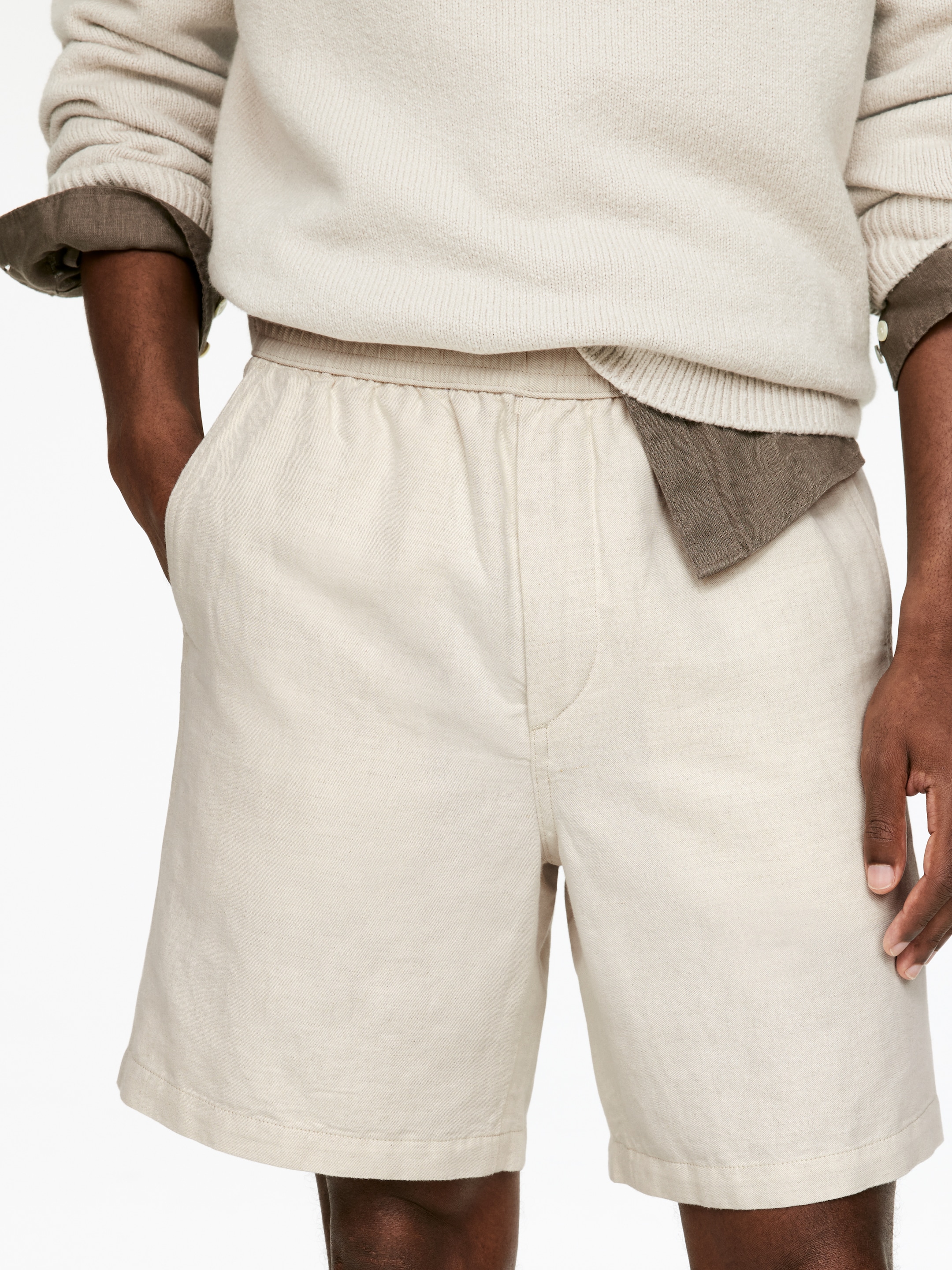 Visualizza immagine più grande: Shorts in cotone e lino con coulisse - Beige chiaro - UOMO | H&M IT 2