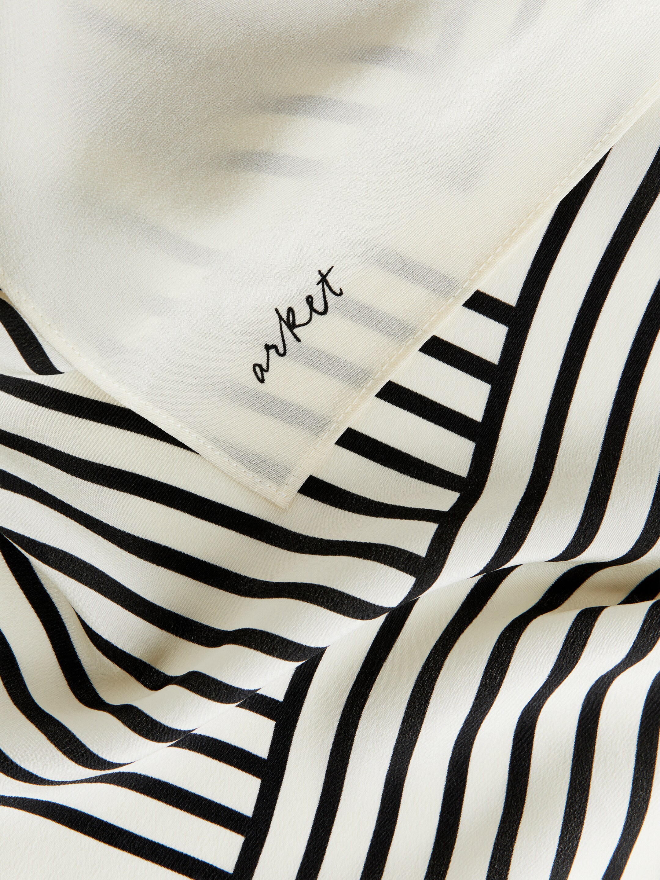 Printed Silk Scarf - White/Black - Women - StillMedia/DescriptiveDetail - 1