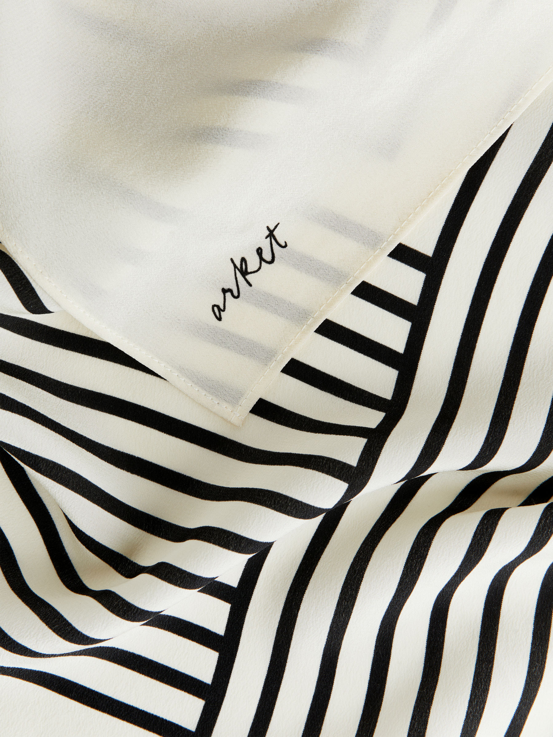 Printed Silk Scarf - White/Black - Women - StillMedia/DescriptiveDetail - 1