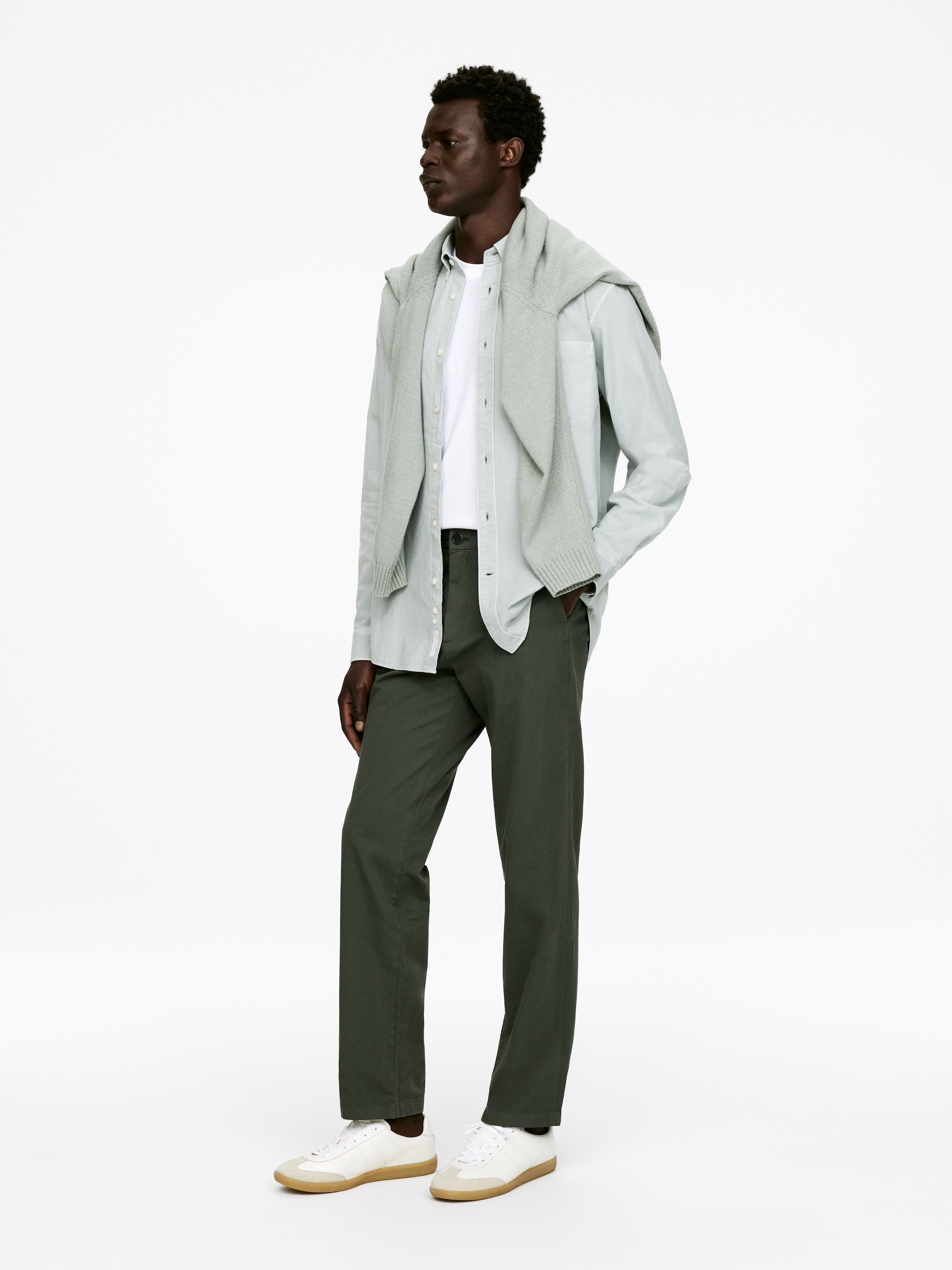 Nagyobb kép megtekintése: Egyenes pamut chino nadrág - Khaki zöld - FÉRFI | H&M HU 3