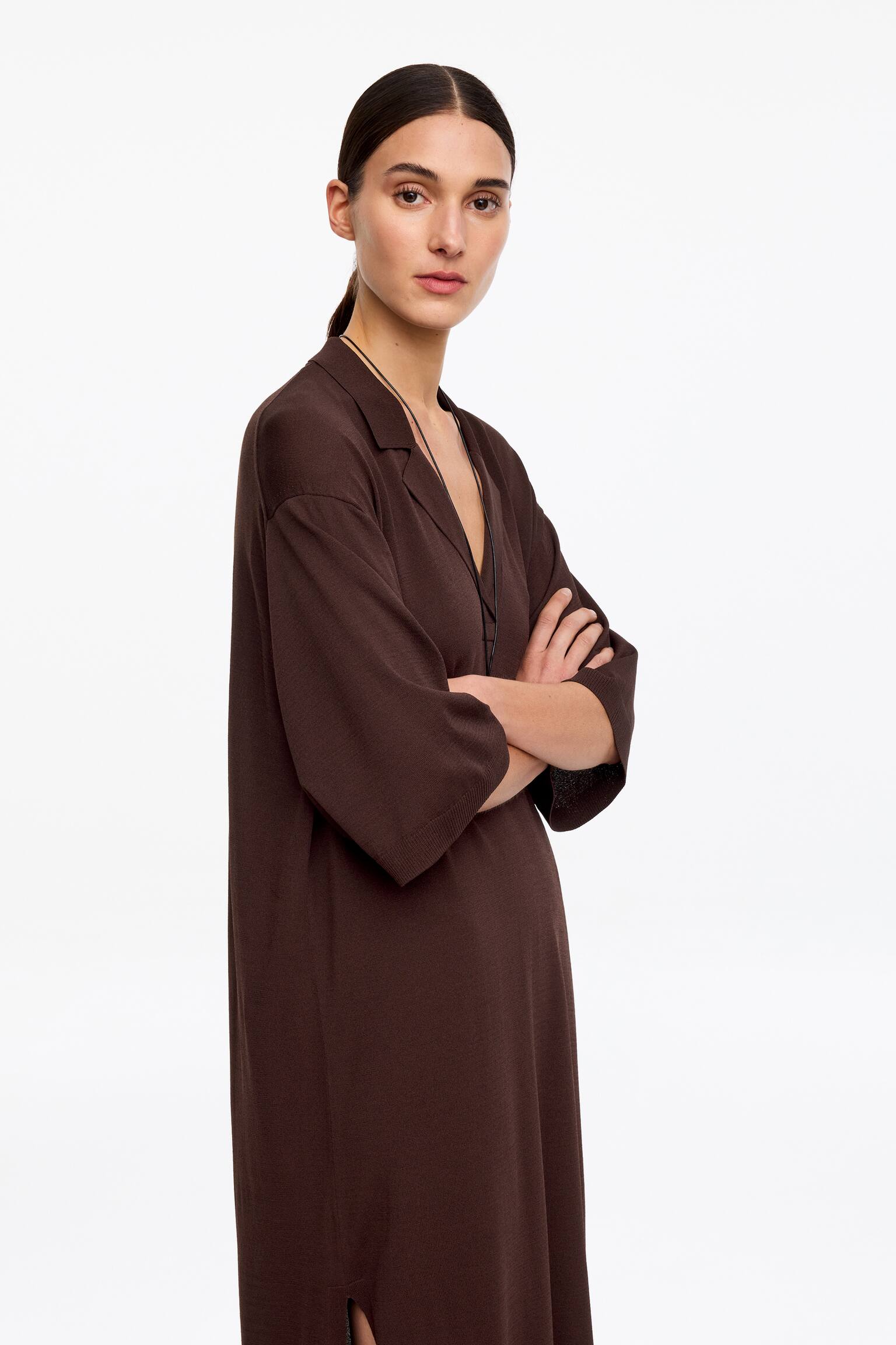 Voľné Šaty Z Jemného Úpletu - Hnedá - 5