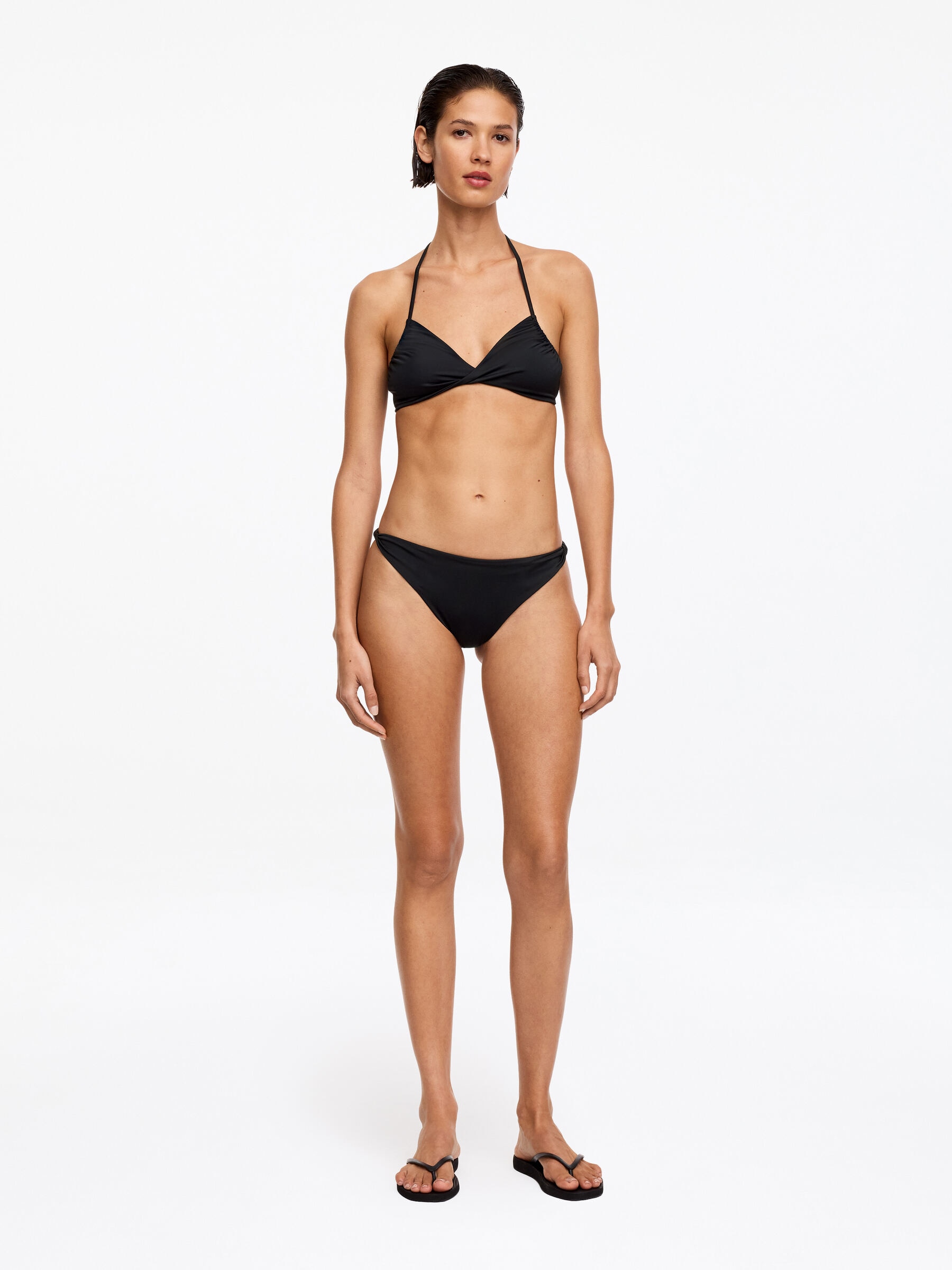 Gathered Triangle Bikini Top - Black - Women - StillMedia/Lookbook - 4