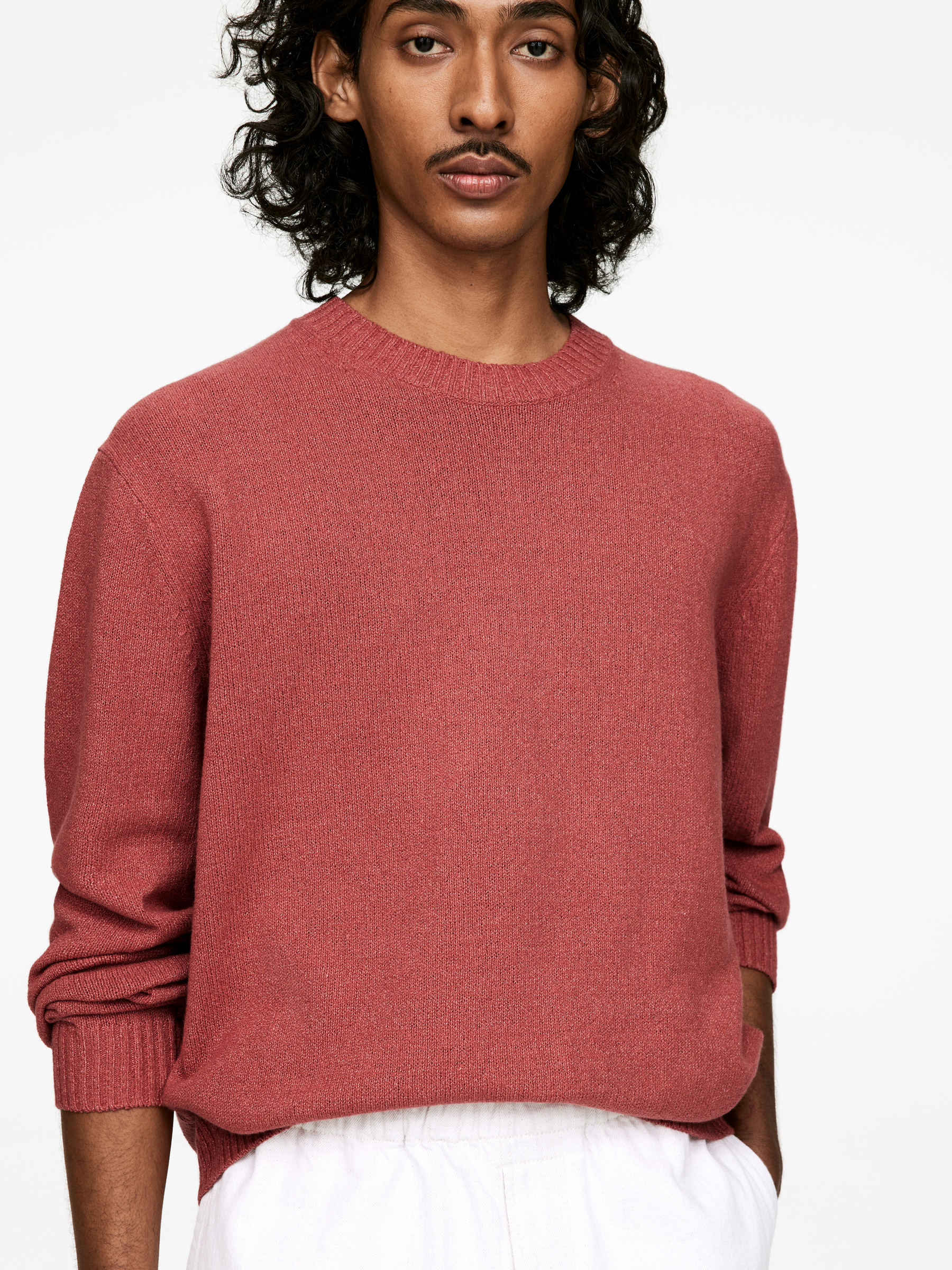Linen Silk Jumper - Rust - Regular fit - Men - StillMedia/Lookbook - 6