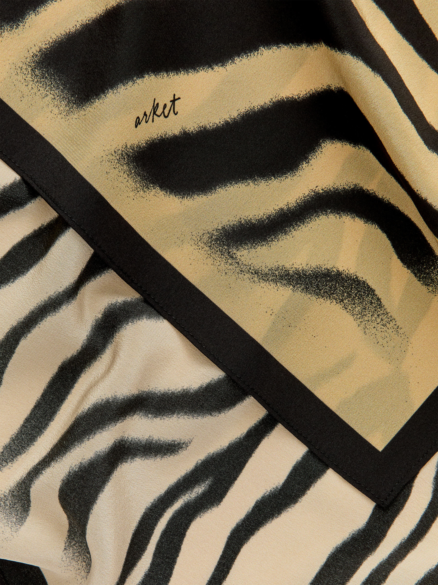 Printed Silk Scarf - Beige/Black - Women - StillMedia/DescriptiveDetail - 2