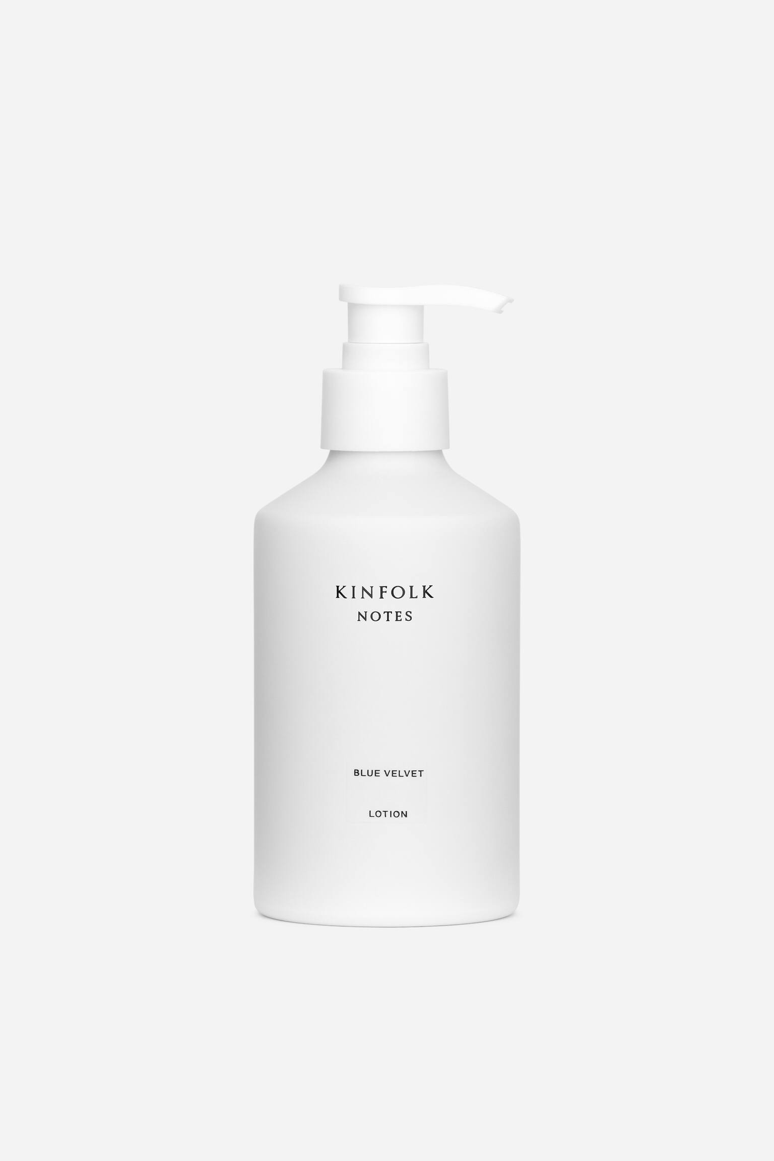 Kinfolk Notes Lotion 300ml - Blue Velvet/Captain's Bar