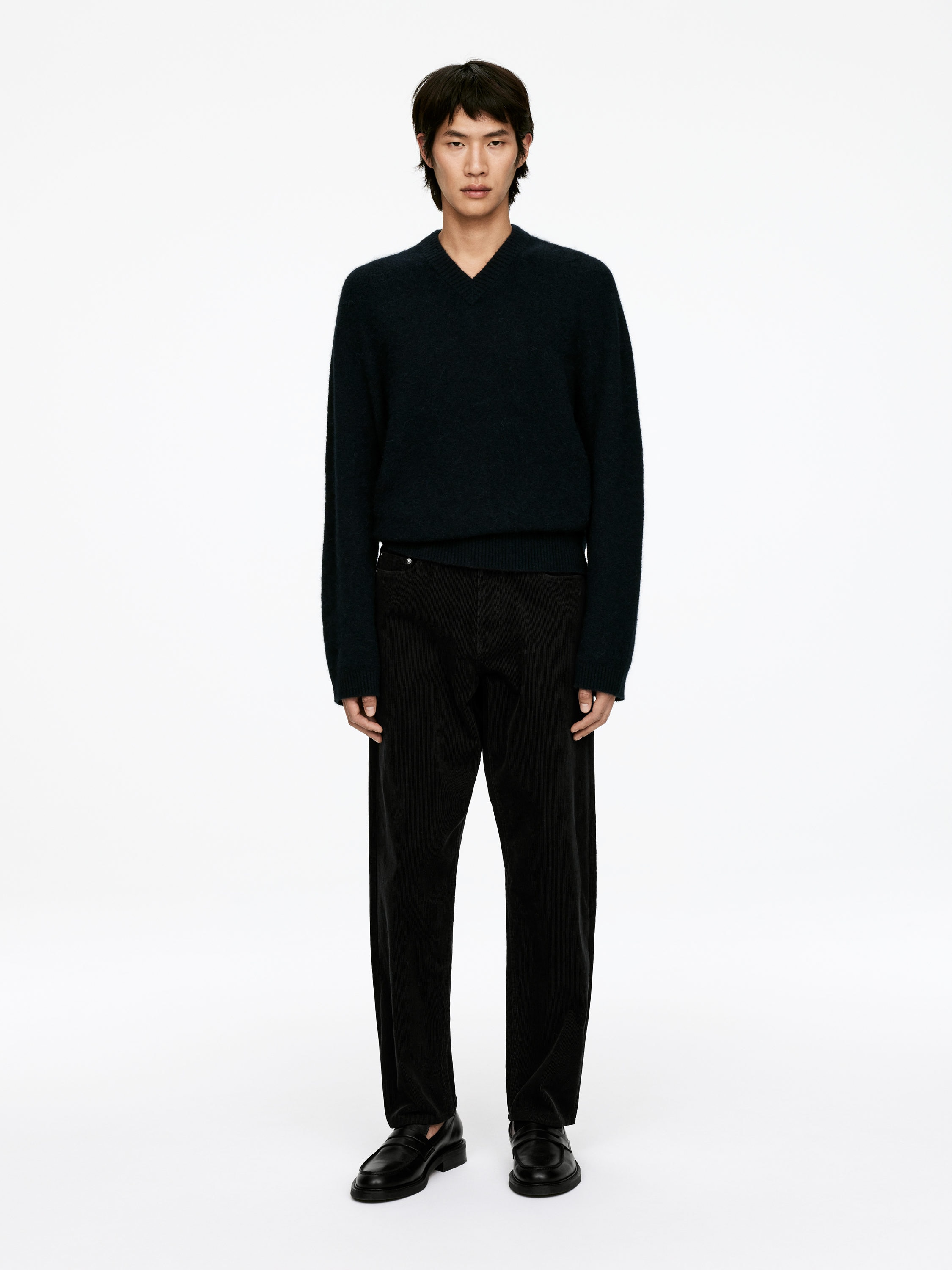LOOSE Corduroy Trousers - Black - Loose fit - Men - StillMedia/Lookbook - 6