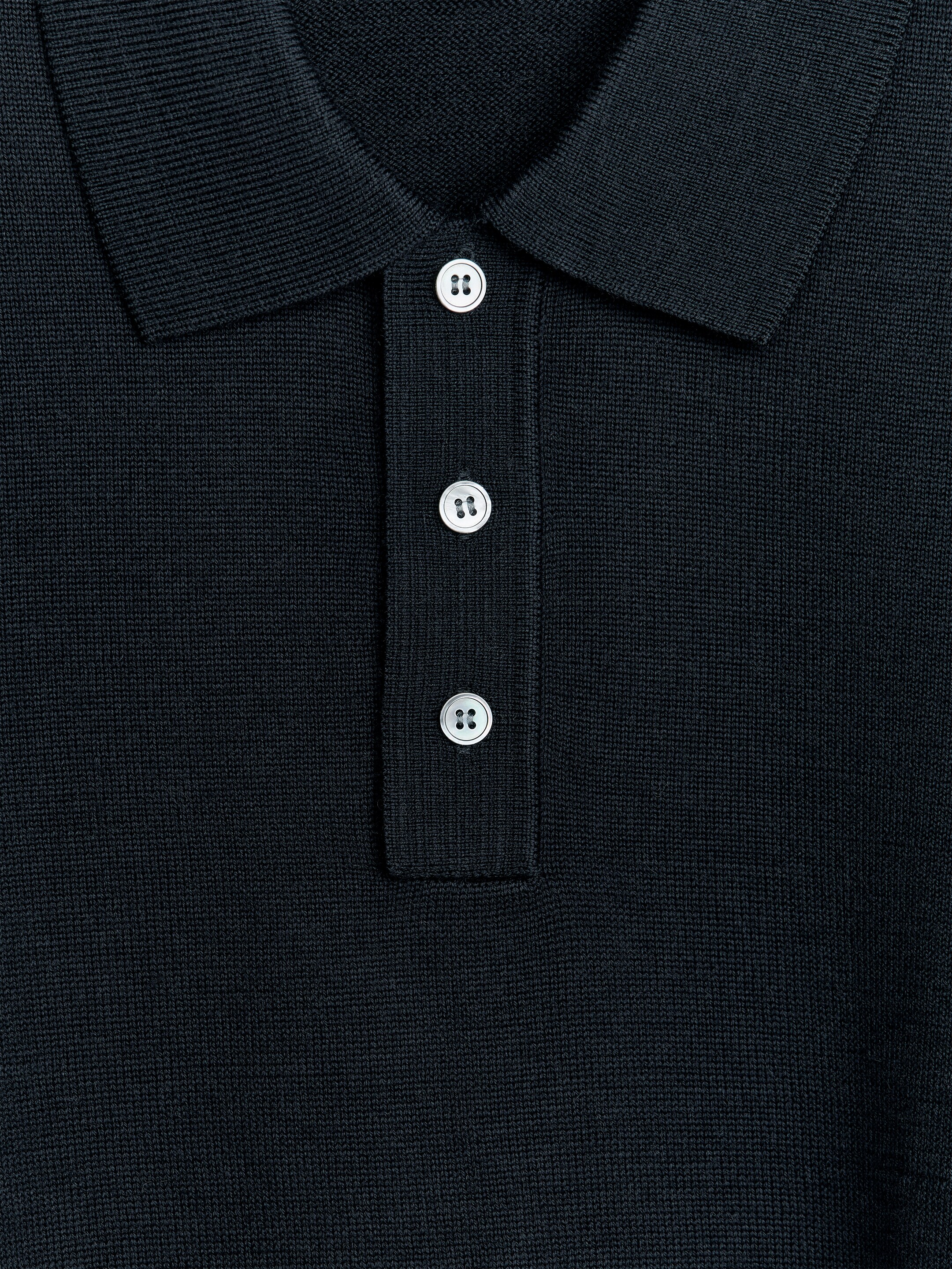 Größeres Bild ansehen: Langärmeliges Merino-Poloshirt - Schwarz - Men | H&M DE 2