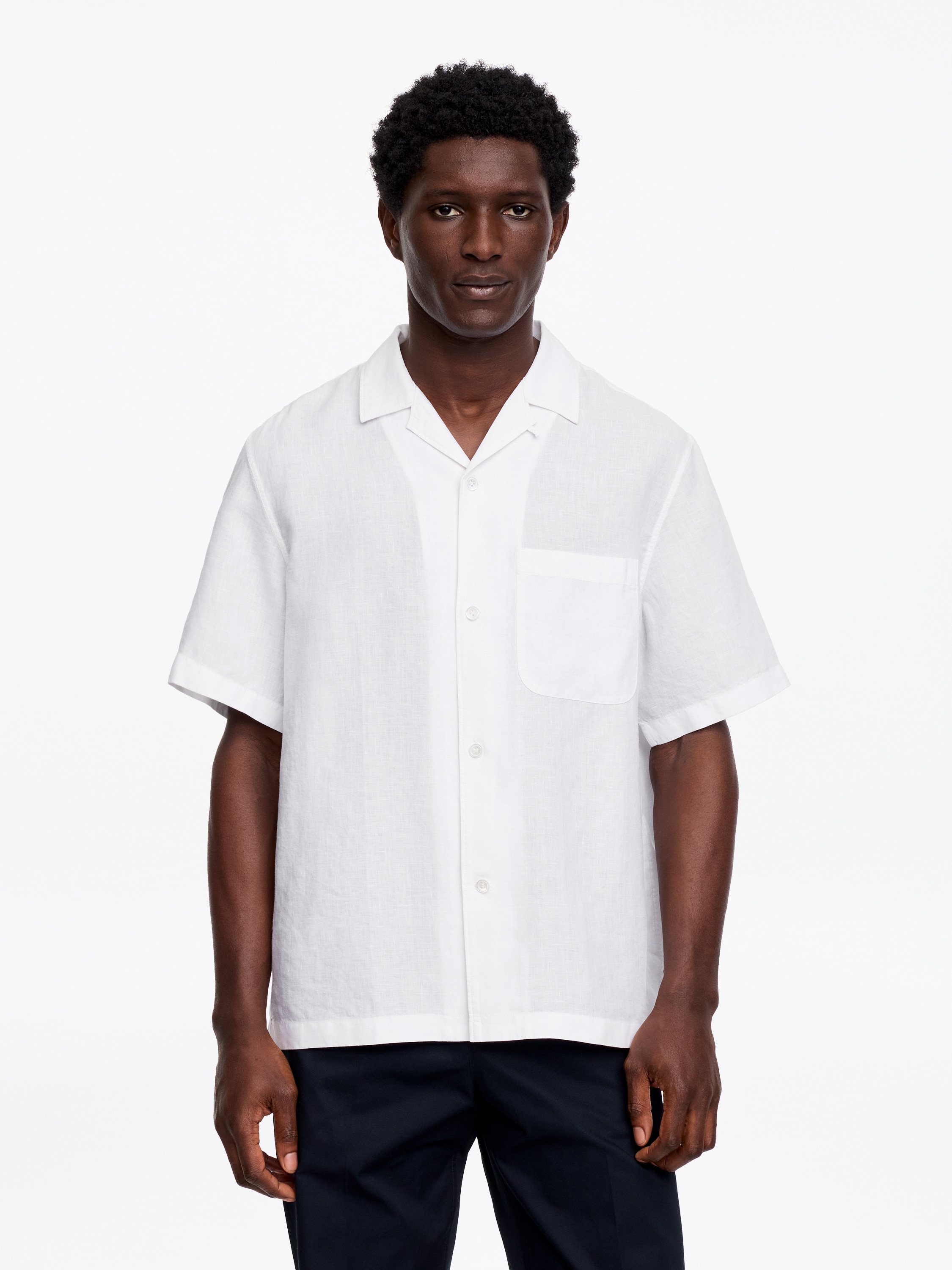 Camisa de linho descontraída para resort - Branco/Azul escuro/Castanho