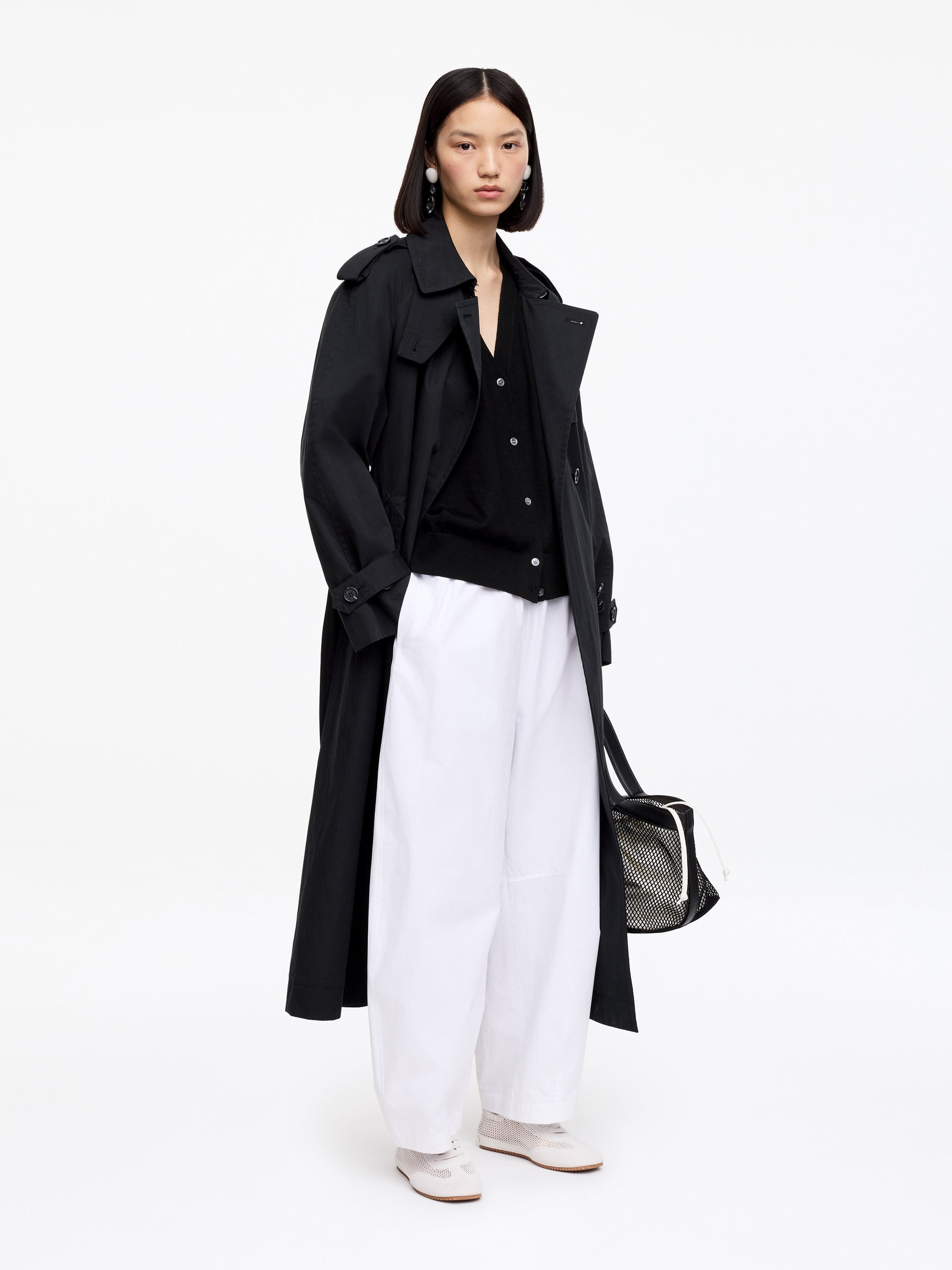 Merino Wool Vest - Black - Loose fit - Women - StillMedia/Lookbook - 3