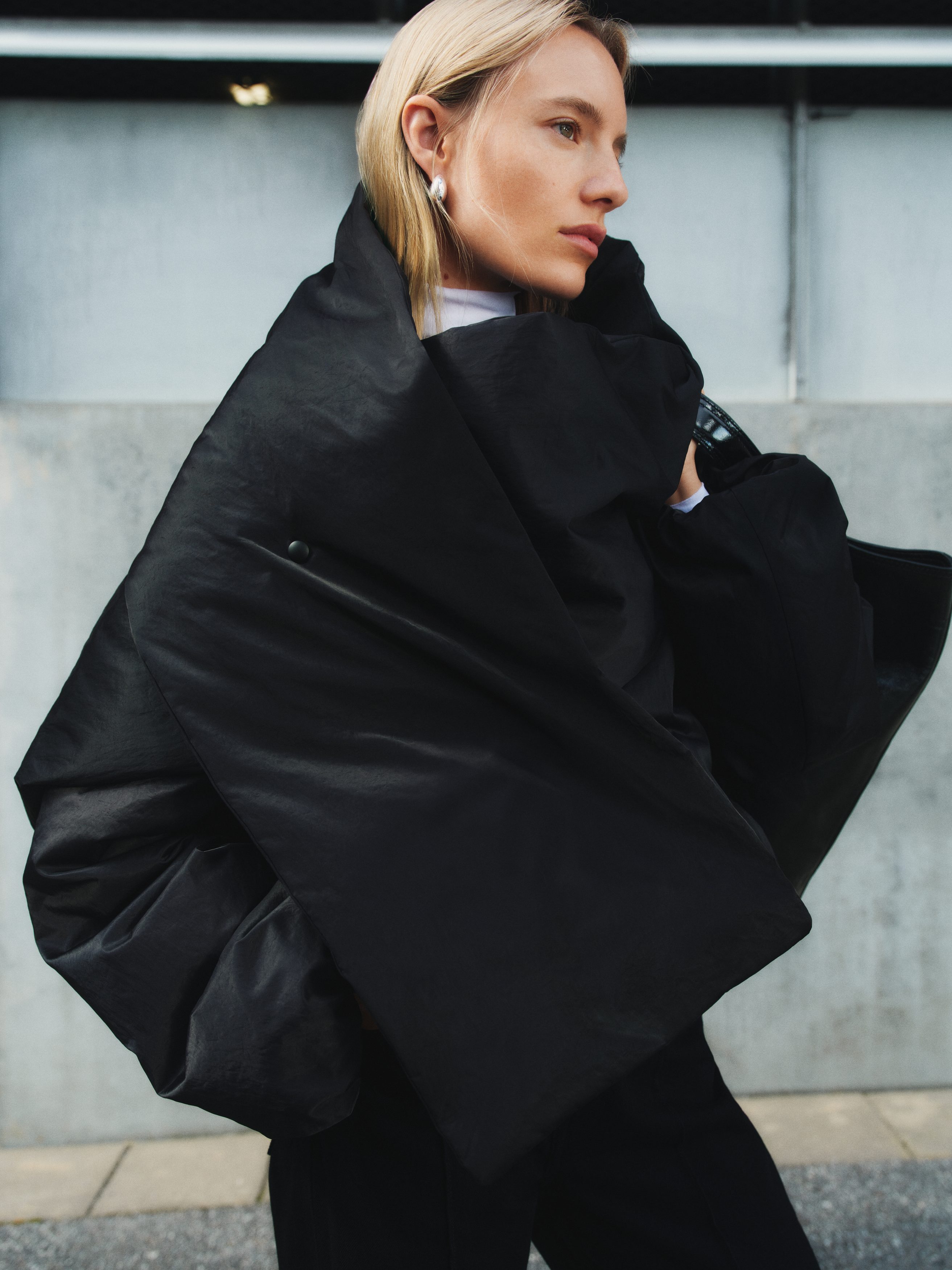 Upcycled Down Scarf Jacket - Black - Regular fit - Women - StillMedia/Environmental - 1