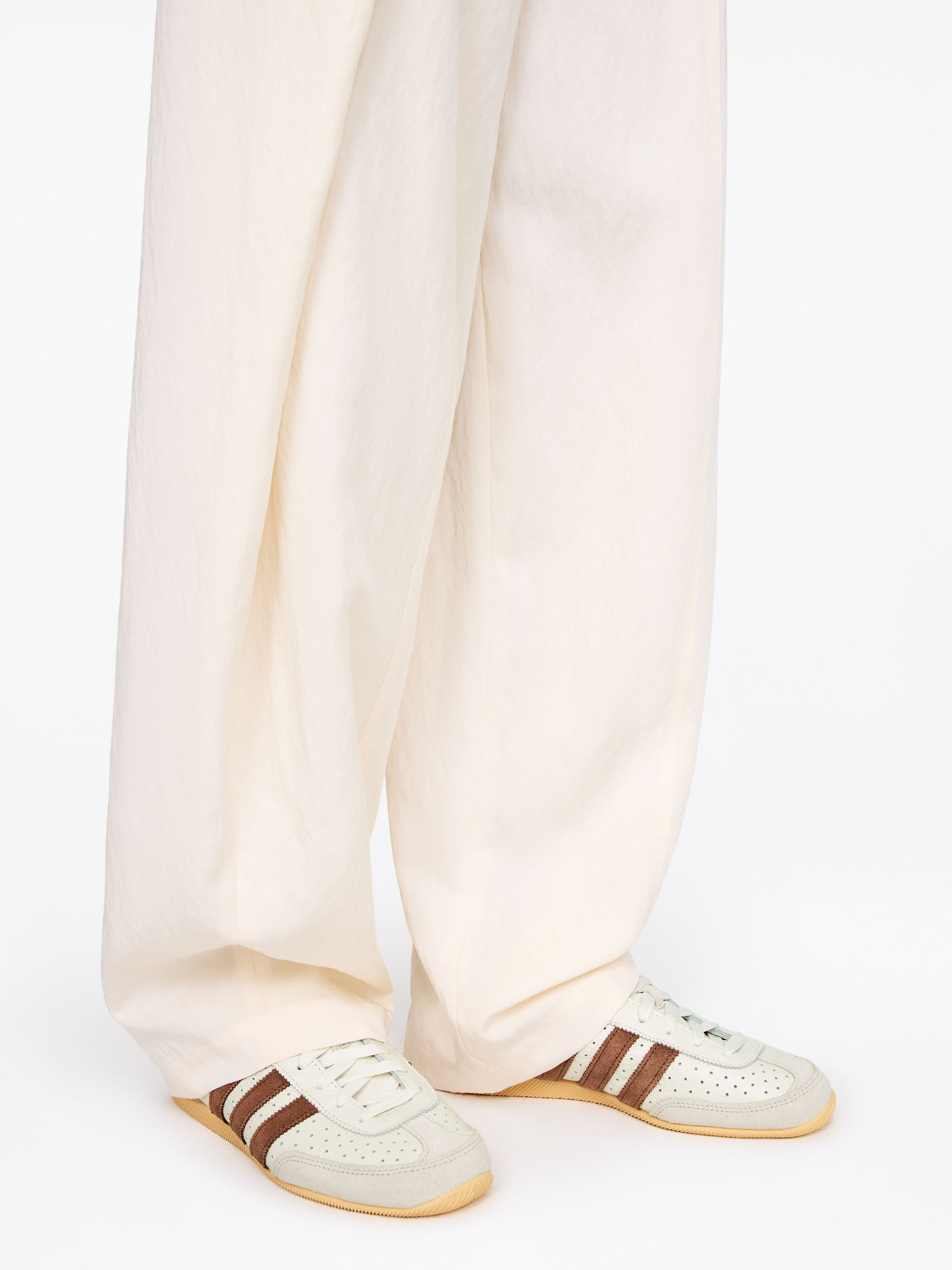 adidas Japan Trainers - White/Brown - Women - StillMedia/Lookbook - 8