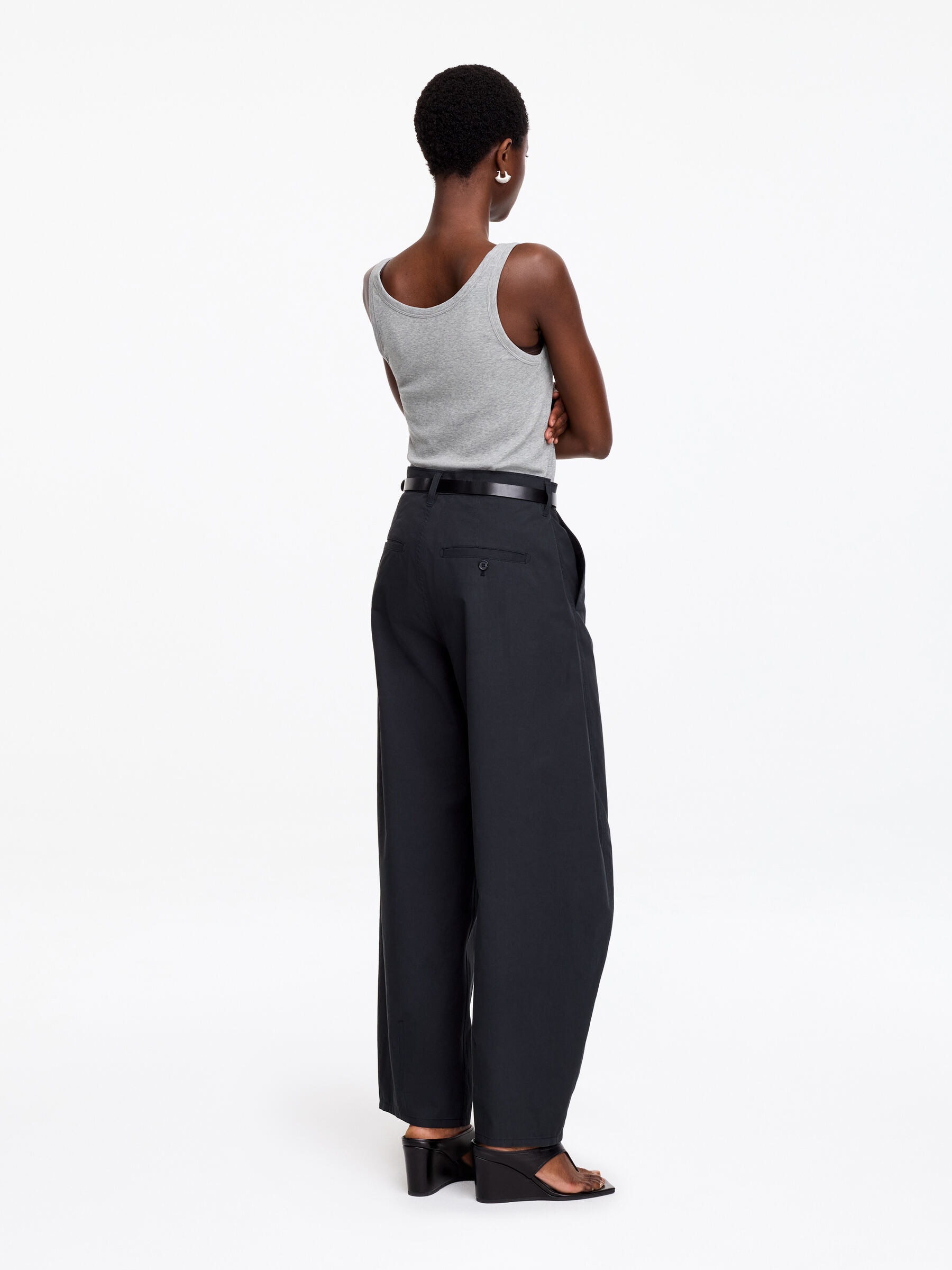 Scoop-Neck Tank Top - Grey Melange - Regular fit - Women - StillMedia/Lookbook - 2