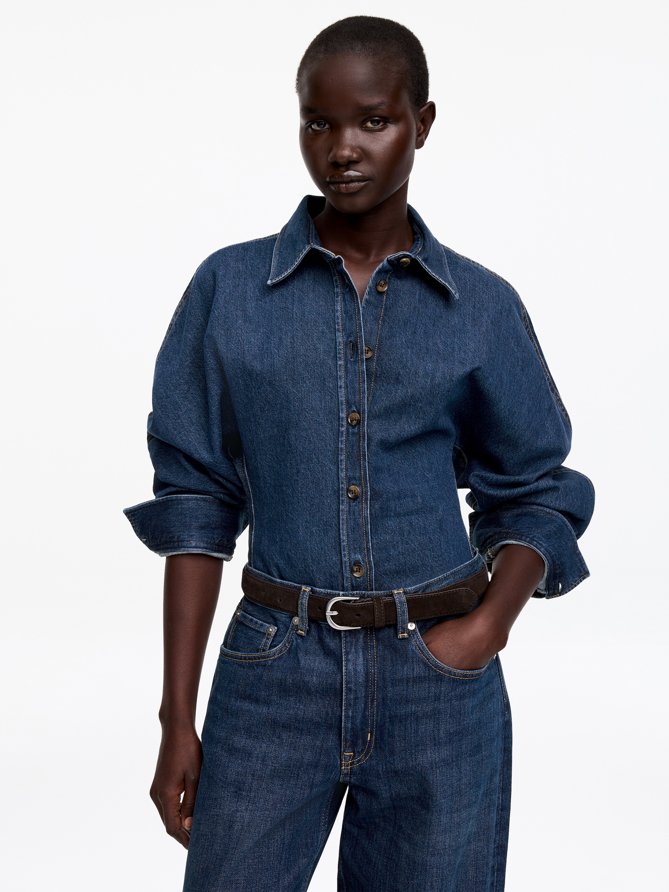 Sculpted Denim Shirt - Blue - Slim fit - Women - StillMedia/Lookbook - 4