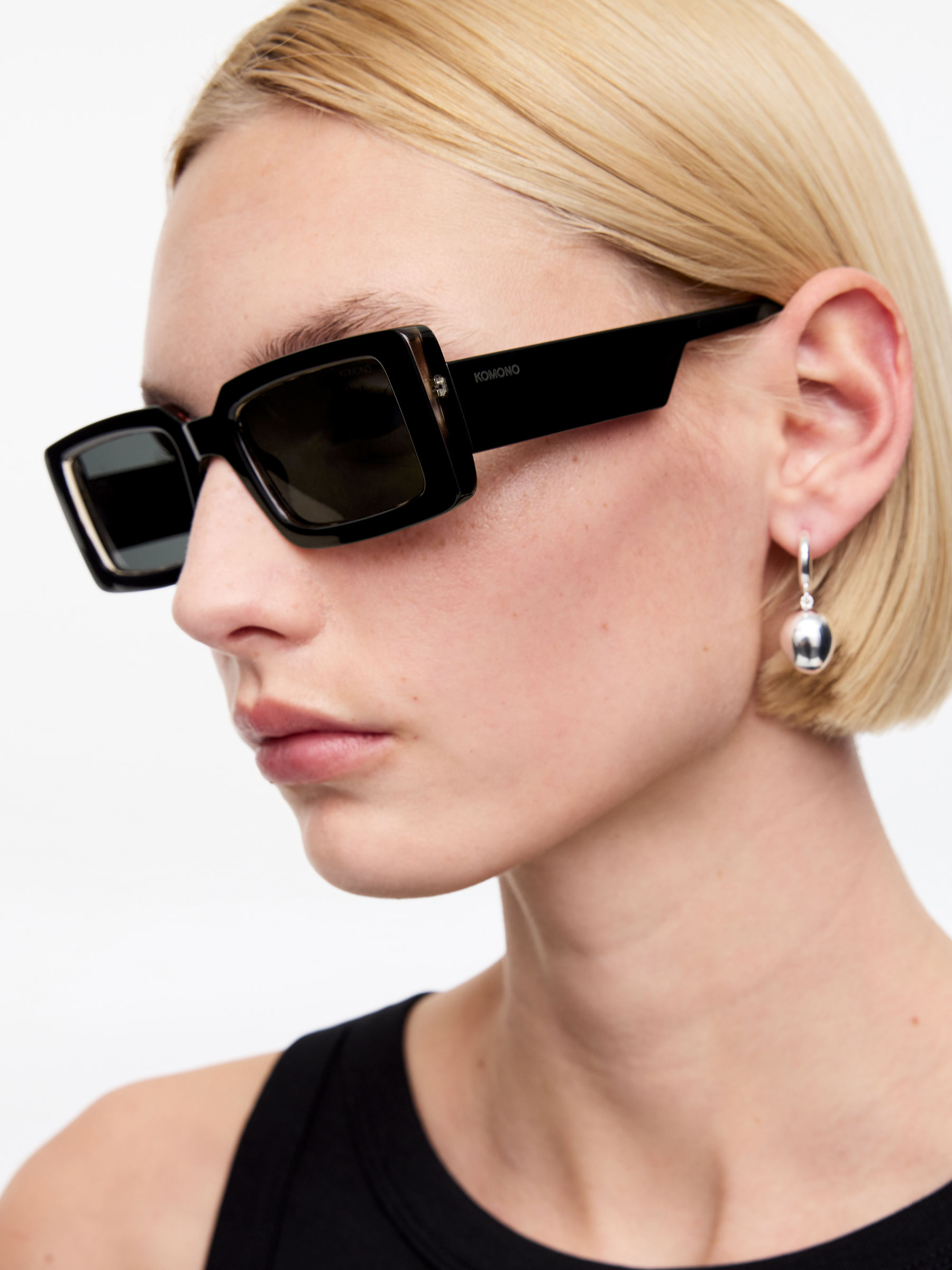 KOMONO Malick Sunglasses - Black - Women - StillMedia/Lookbook - 5