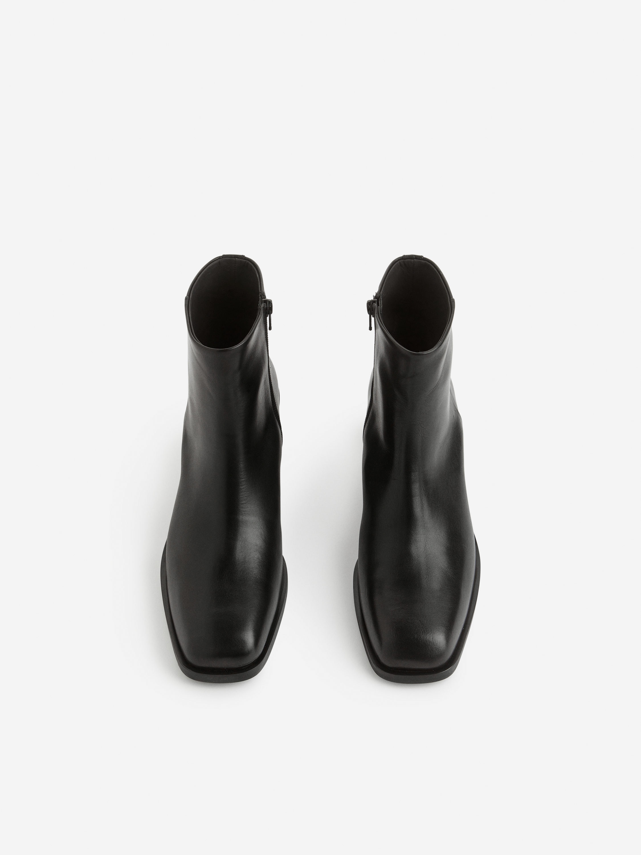 Leather Ankle Boots - Black - Women - StillMedia/DescriptiveStillLife - 2