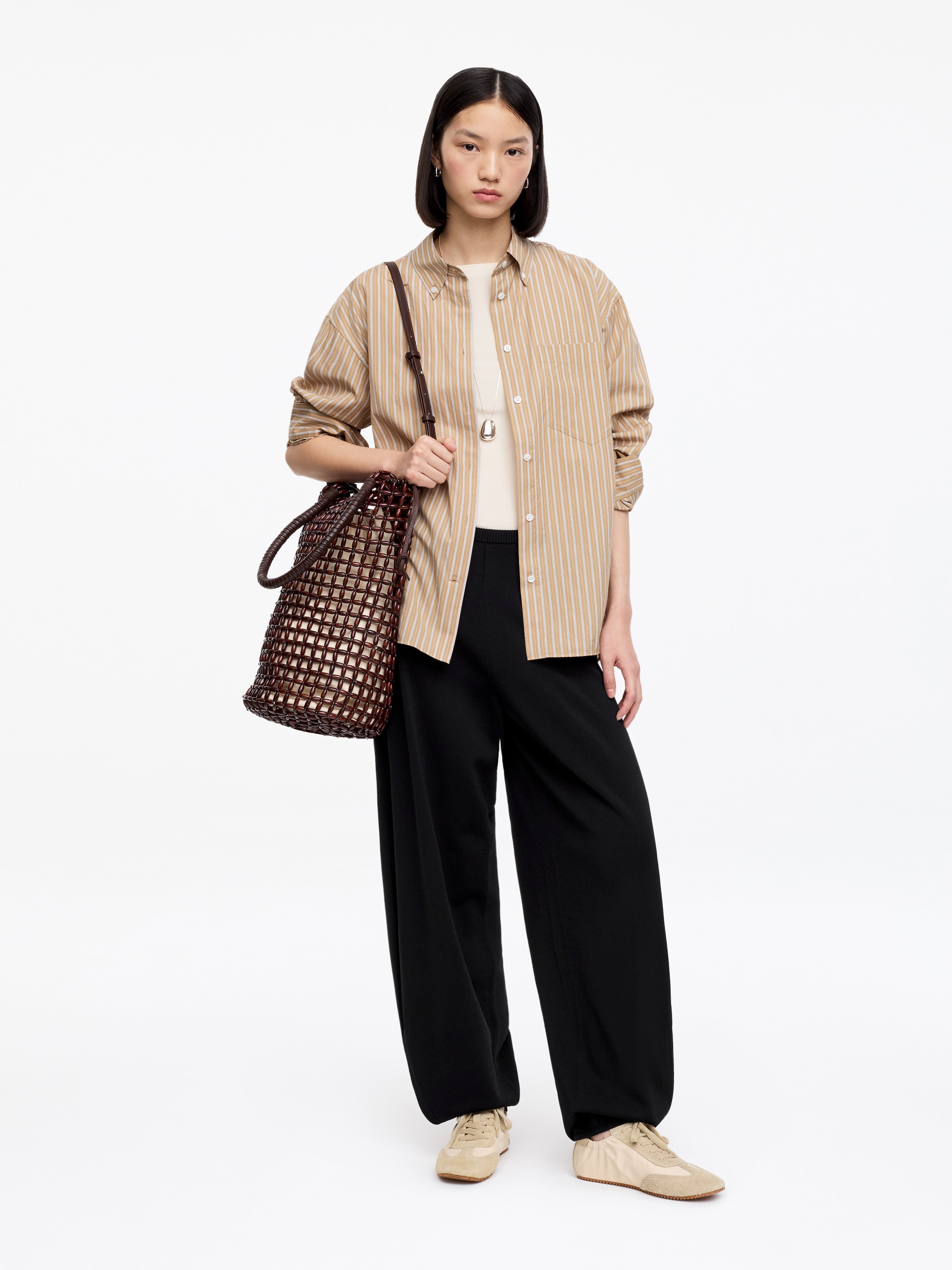 Relaxed Fine-Knit Trousers - Black - Loose fit - Women - StillMedia/Lookbook - 3