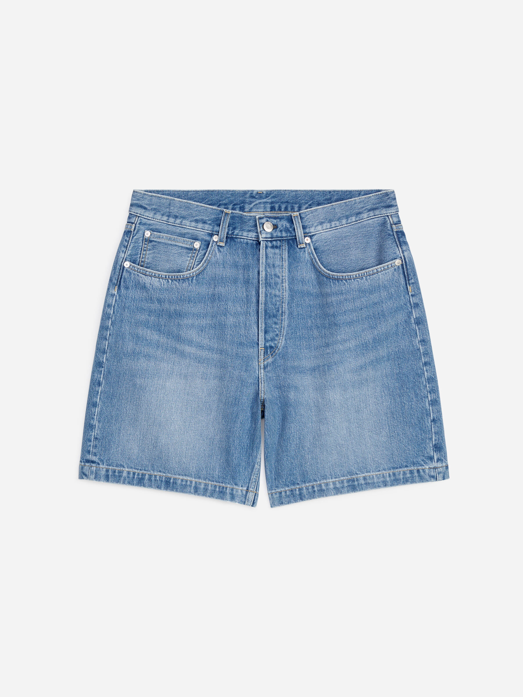 Relaxed Denim Shorts - Mid Blue - Relaxed fit - Men - StillMedia/DescriptiveStillLife - 1