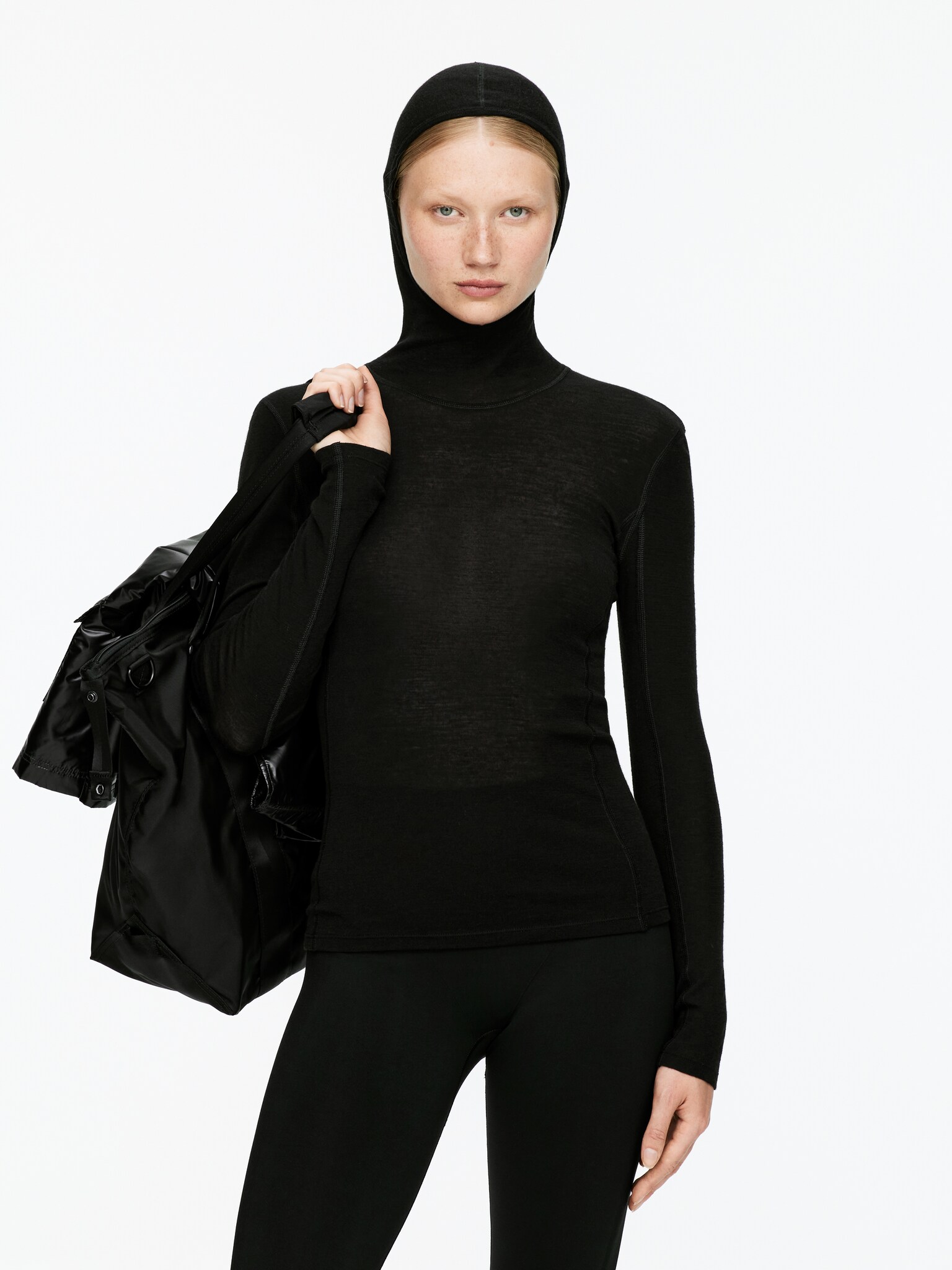 Jersey de lana con capucha - Negro/Rojo