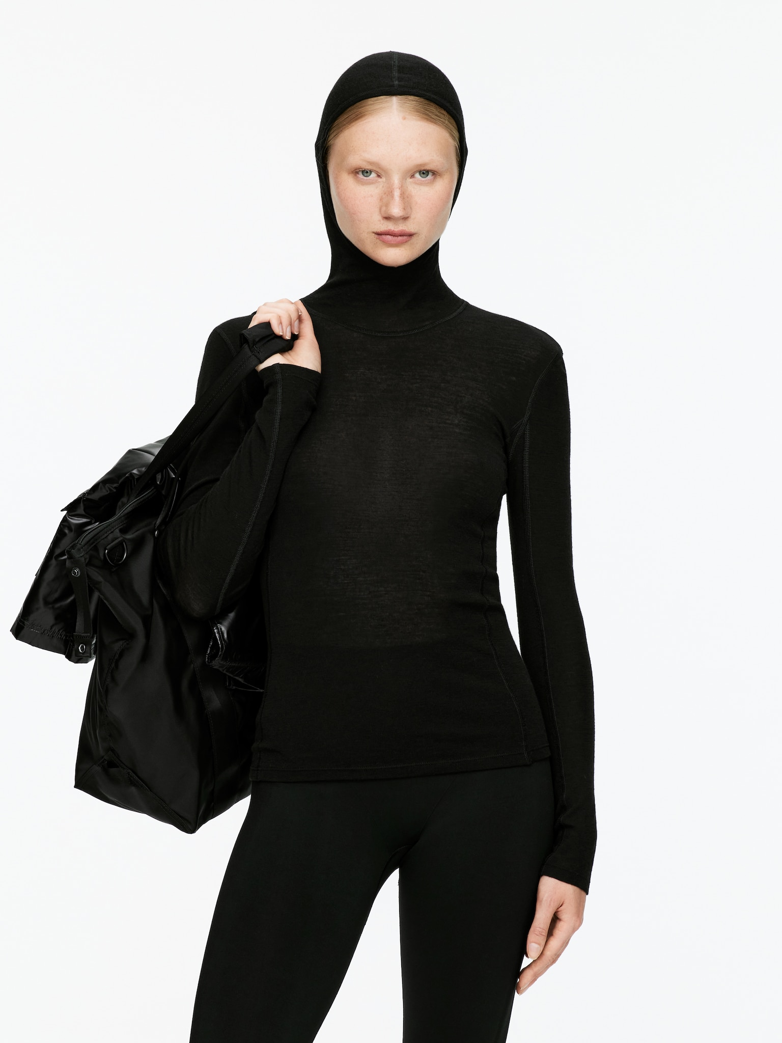 Jersey de lana con capucha - Negro/Rojo
