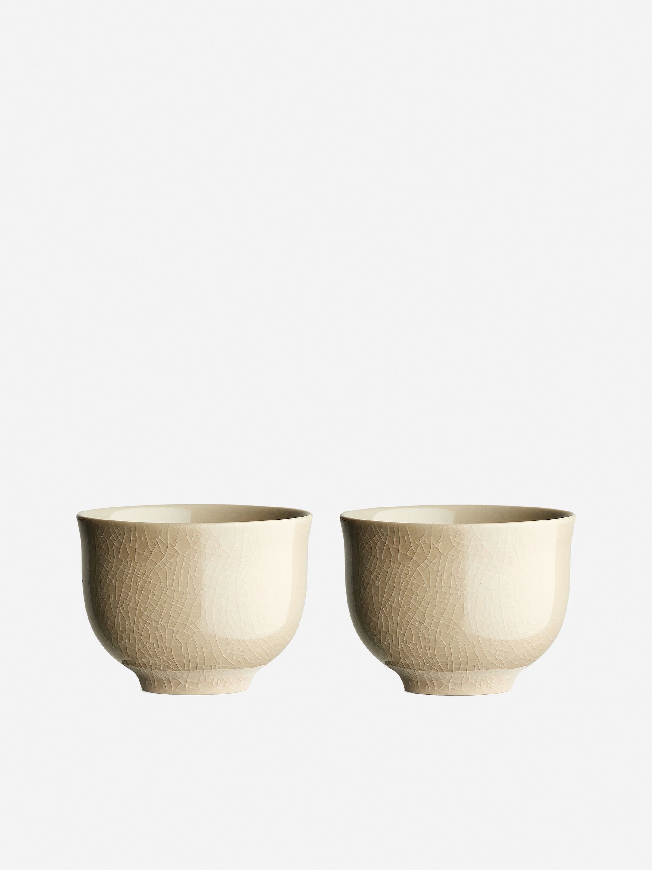 Grösseres Bild ansehen: Tassen aus Steingut, 2er-Set - Cremeweiß - HOME | H&M CH 1