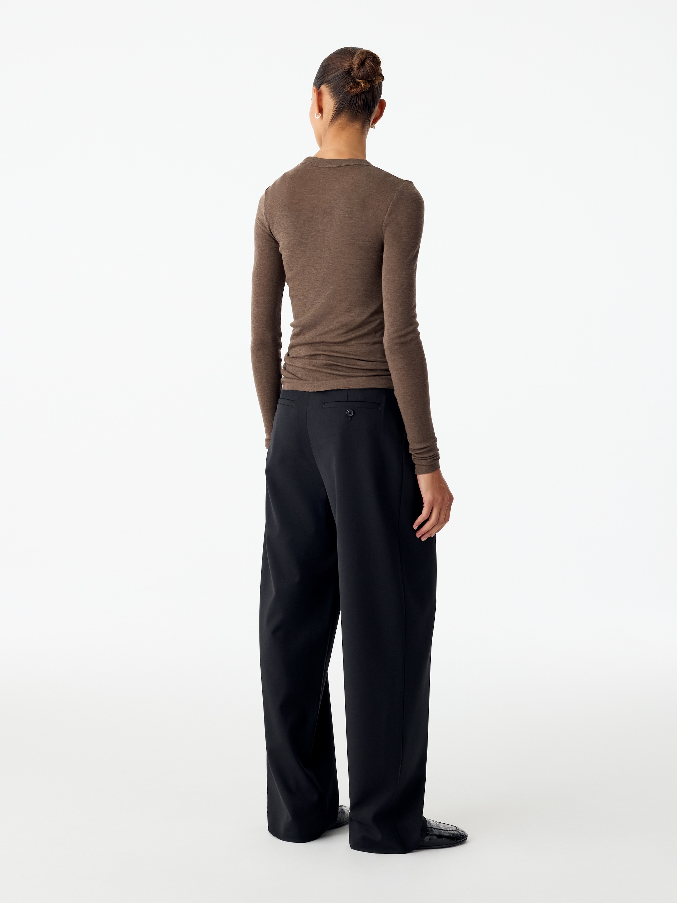 Langärmliges Oberteil aus Merinowolle - Graubraun - Slim Fit - women - StillMedia/Lookbook - 3