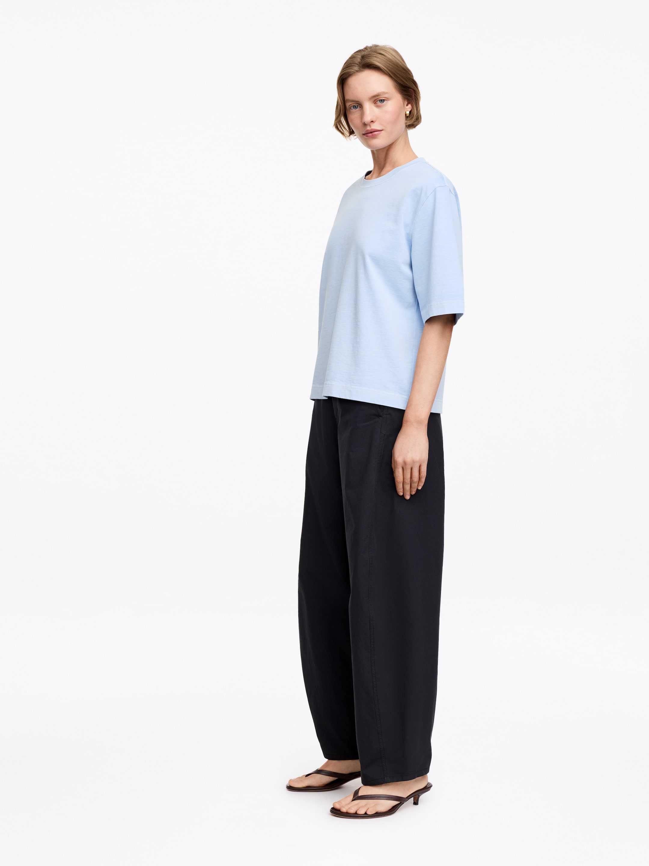 Signature Boxy T-Shirt - Light Blue - Relaxed fit - Women - StillMedia/Lookbook - 4