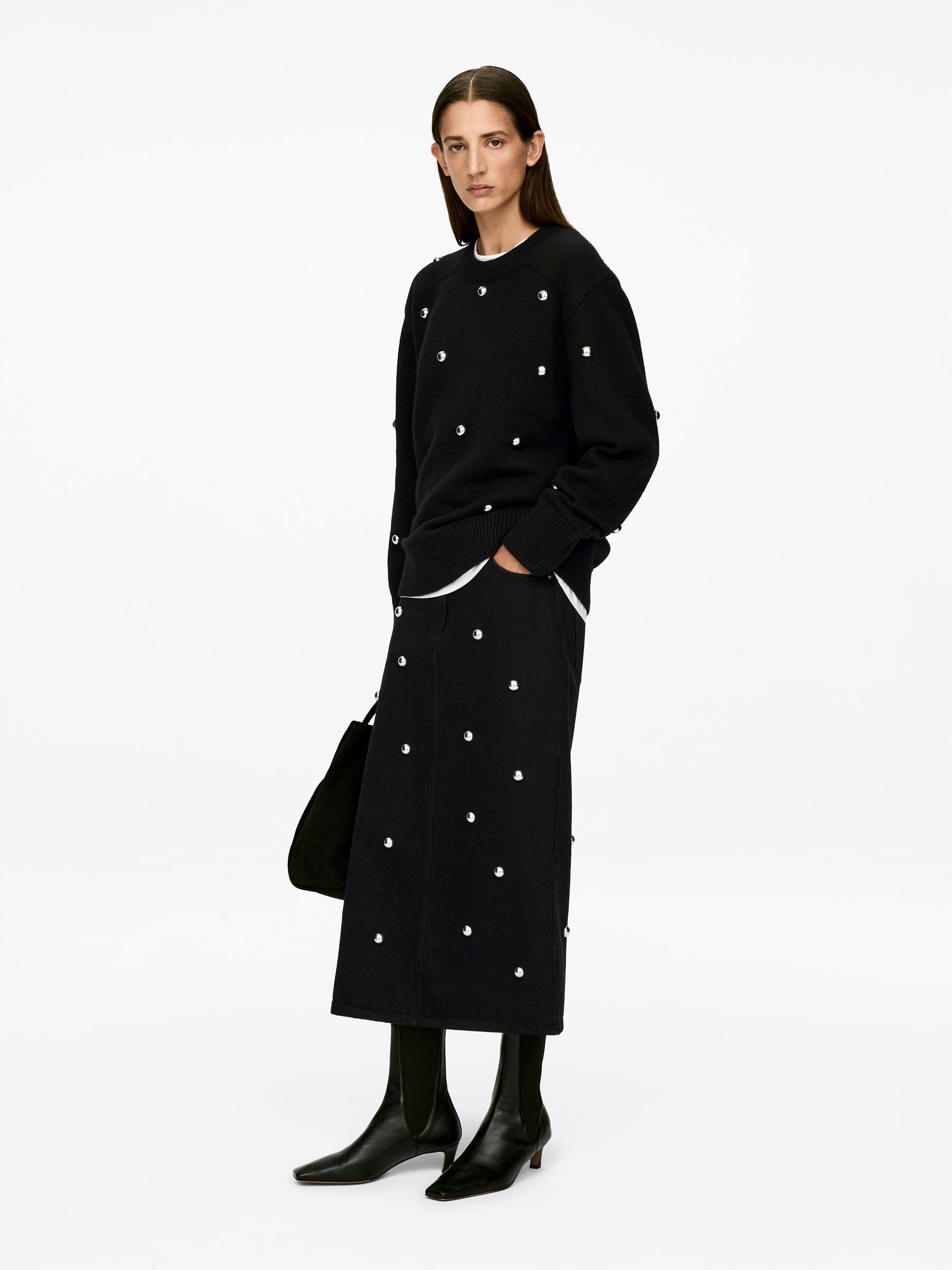 Pull clouté en laine - Noir - Loose fit - Femme - StillMedia/Lookbook - 6