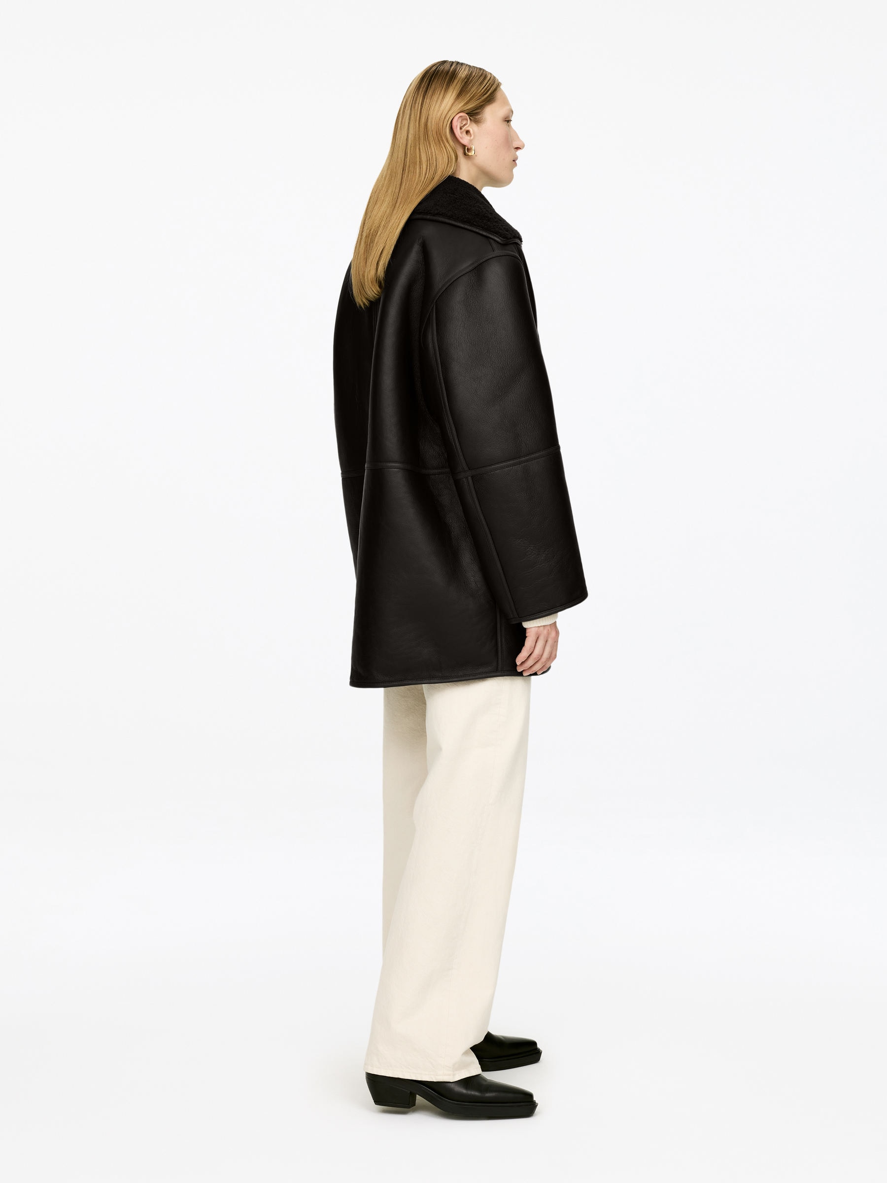 Shearlingfodrad läderjacka - Mörkbrun - Oversized - Women - StillMedia/Lookbook - 5