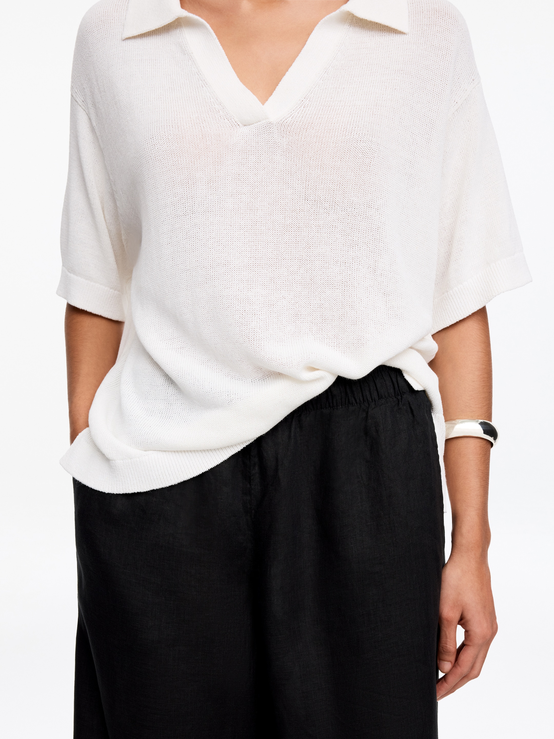 Linen Trousers - Black - Relaxed fit - Women - StillMedia/Lookbook - 8