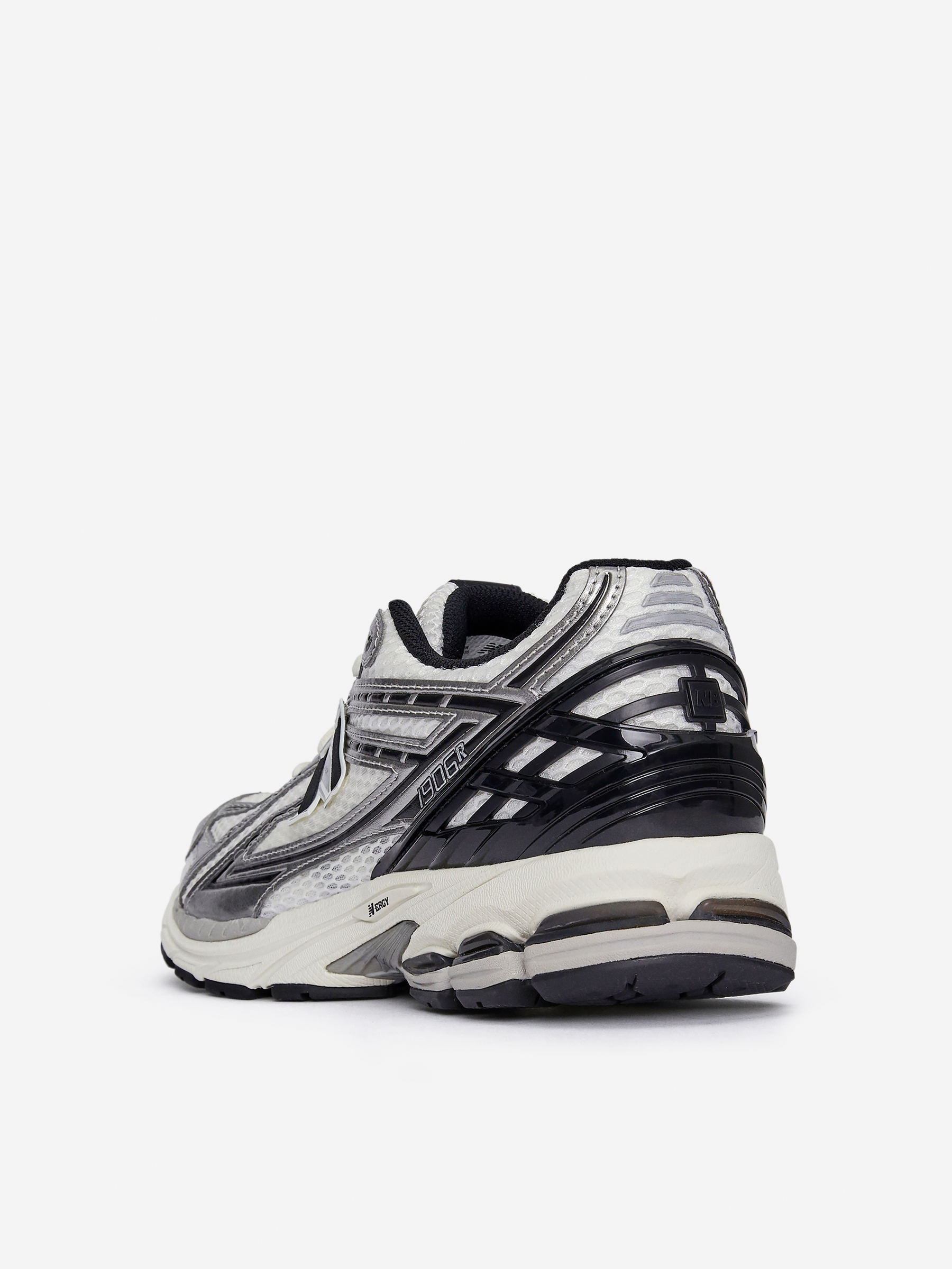 New Balance 1906R Trainers - Silver - Men - StillMedia/DescriptiveStillLife - 2