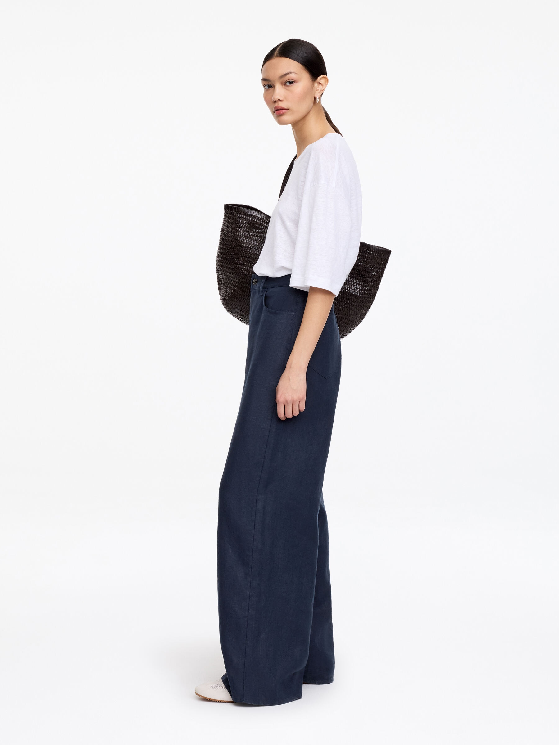 5-Pocket-Leinenhose - Dunkelblau - Loose Fit - Damen - StillMedia/Lookbook - 6