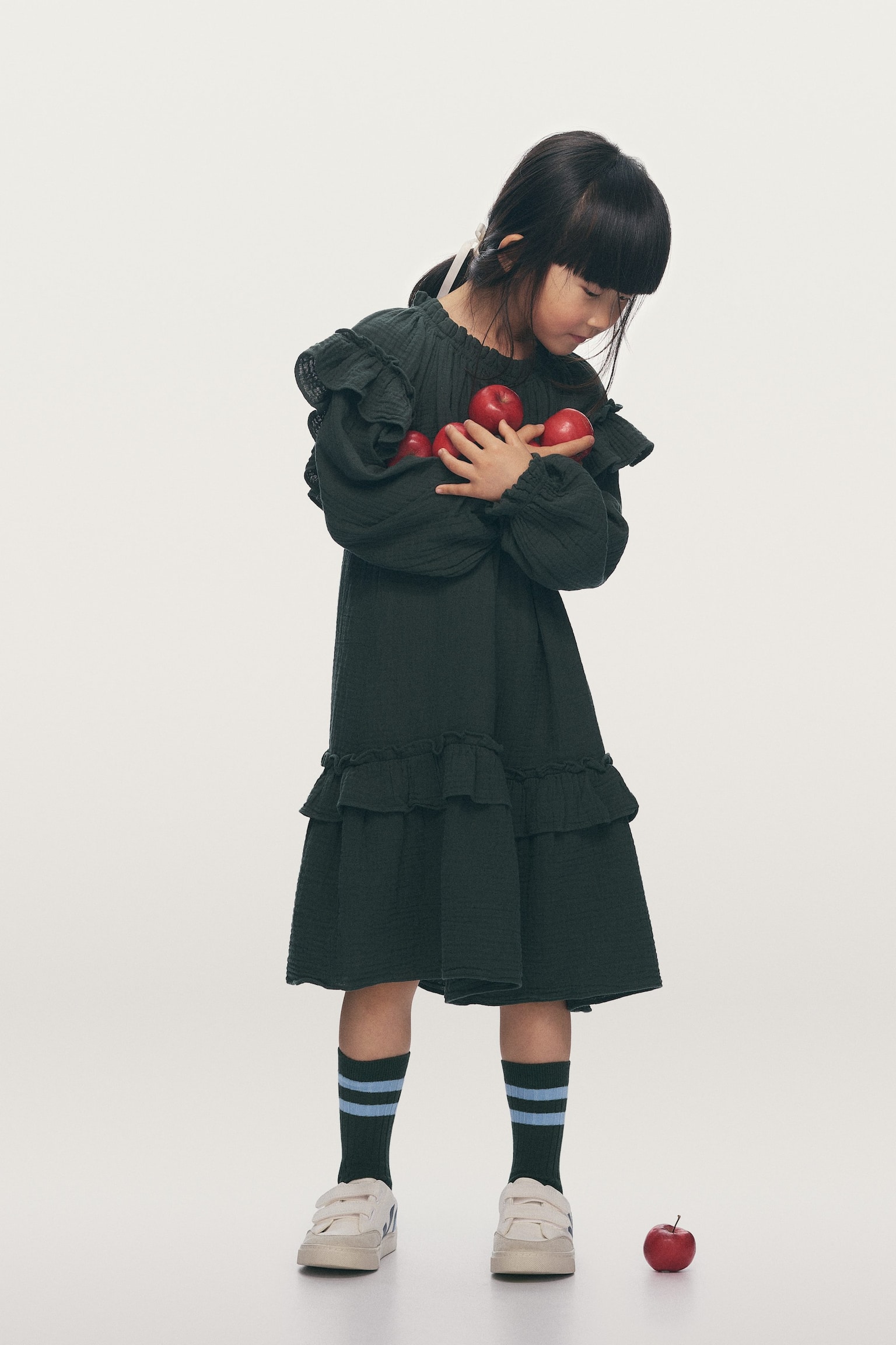 Kleid aus Baumwollmusselin - Dunkelgrün/Lila - 2