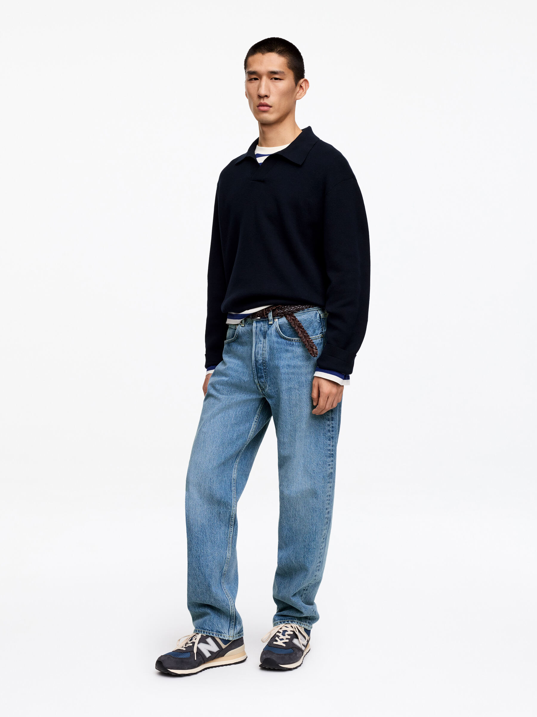 CREEK Relaxed Barrel Jeans - Mid Blue - Relaxed fit - Men - StillMedia/Lookbook - 6