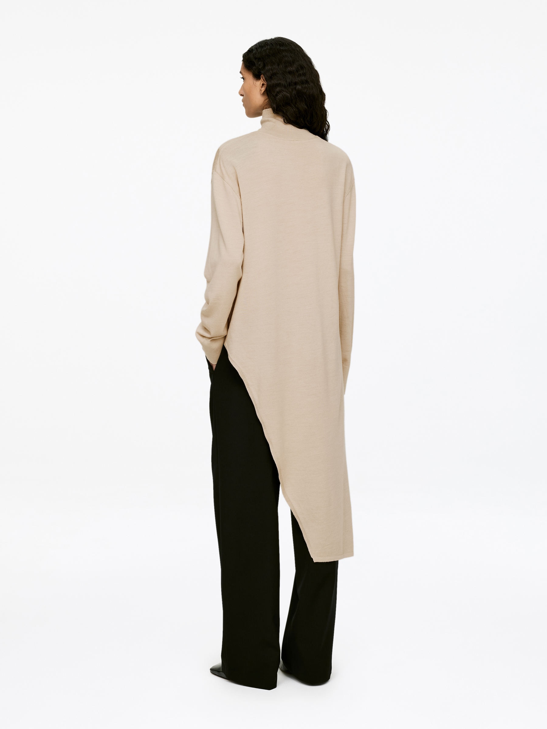 Asymmetric Wool Jumper - Light Beige - Loose fit - Women - StillMedia/Lookbook - 5