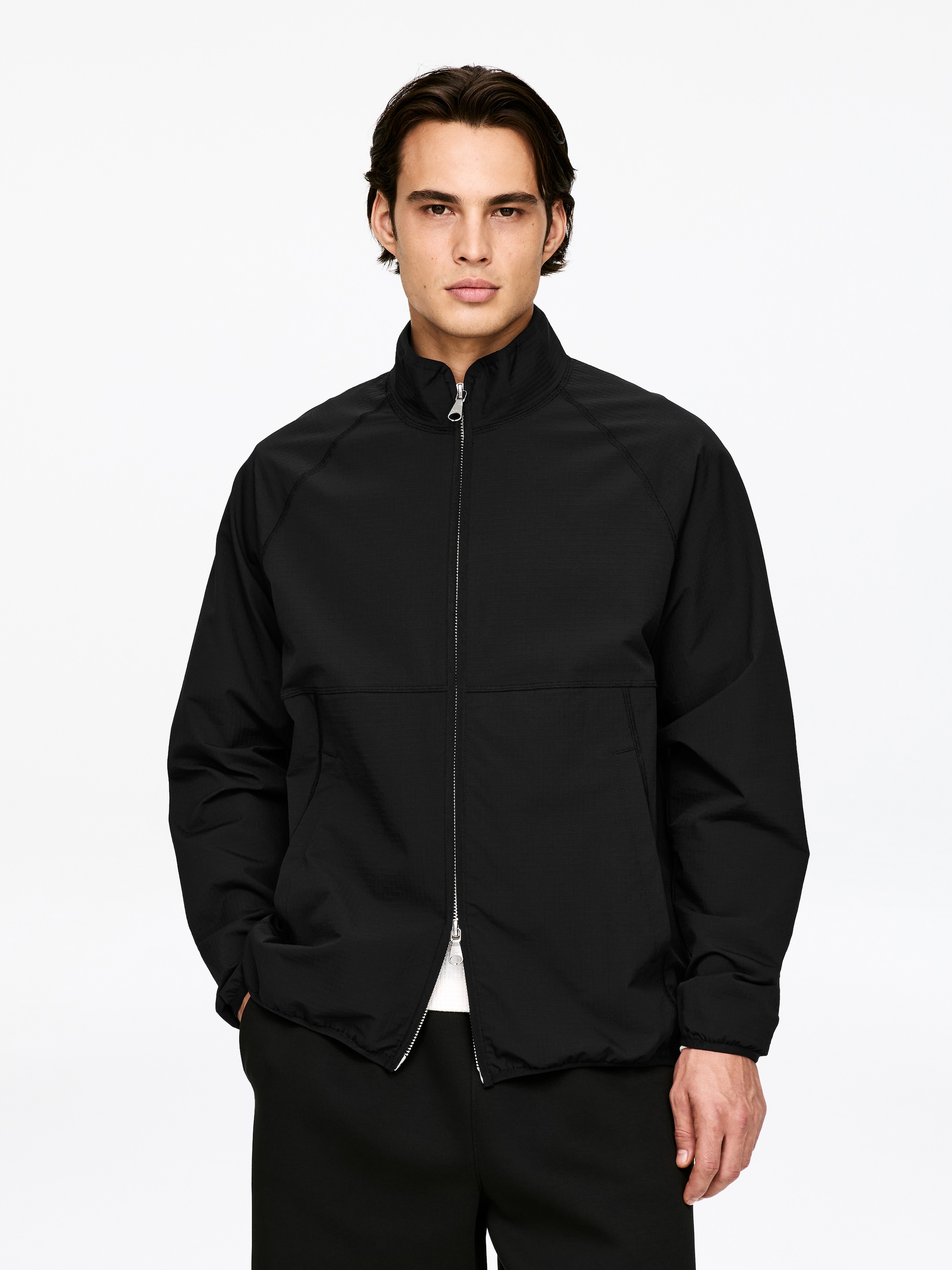 Veste en nylon | ARKET ACTIVE - Noir - Regular fit - Homme - StillMedia/Lookbook - 9