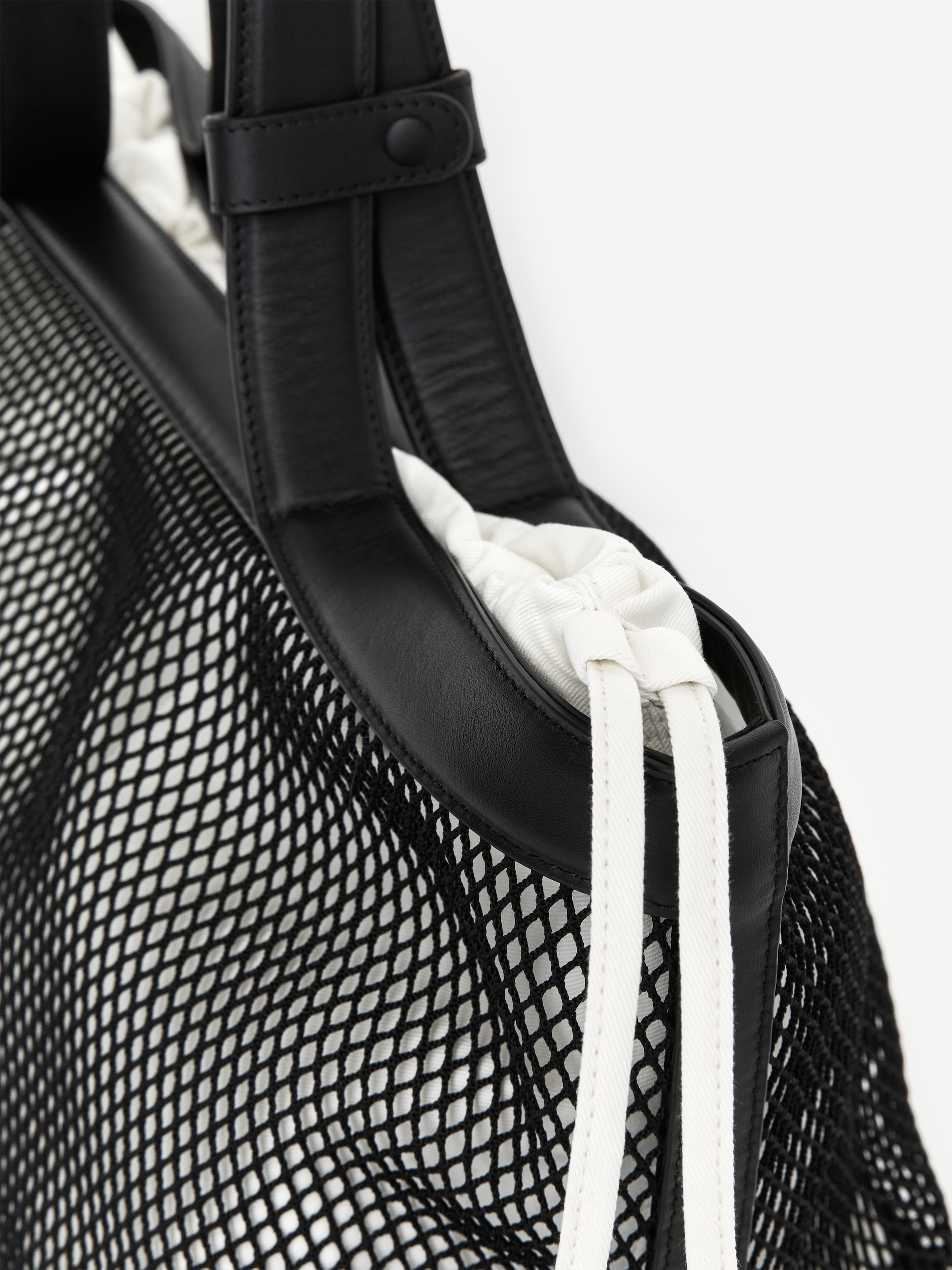 Siateczkowa torba typu tote ze skórzanym detalem - Czarny - Women - StillMedia/DescriptiveDetail - 6
