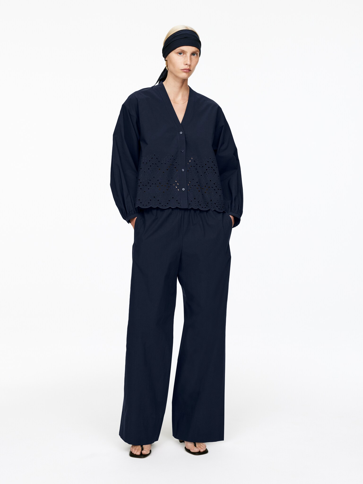 Blouse en broderie anglaise - Bleu foncé/Blanc - 6