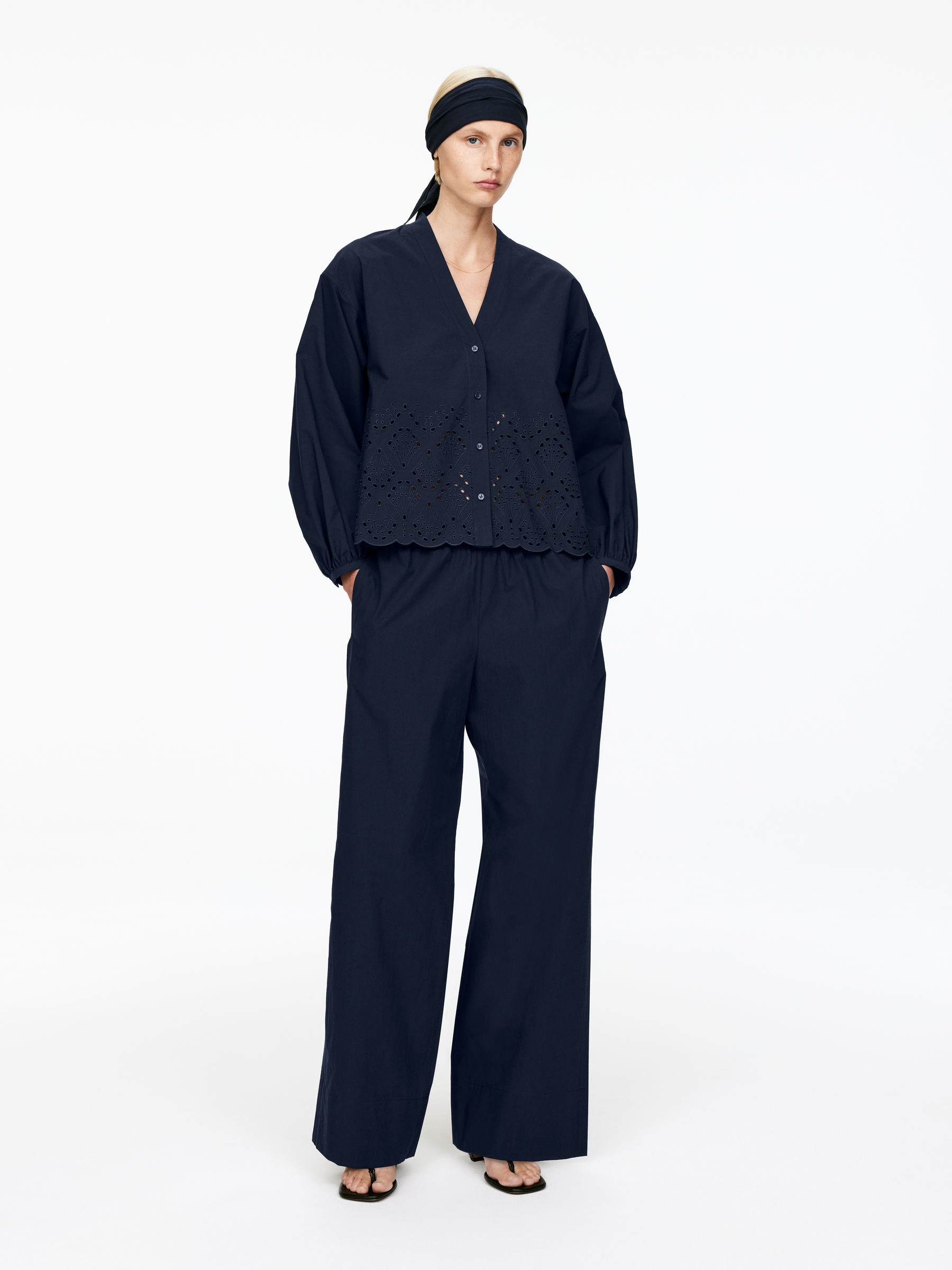 Broderie Anglaise Blouse - Dark Blue - Regular fit - Women - StillMedia/Lookbook - 5
