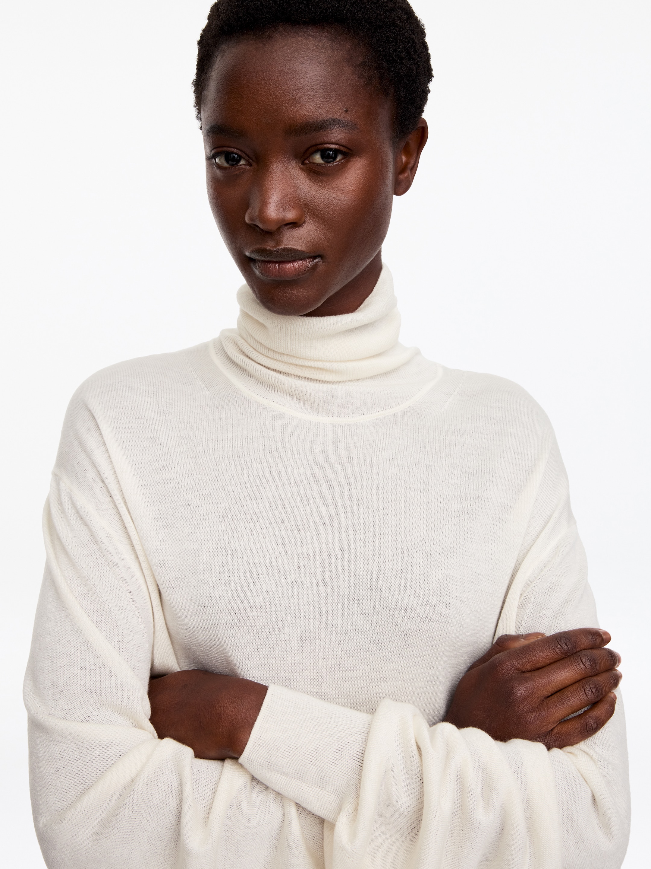 Jersey de cuello vuelto de lana y lyocell - Blanco roto - Corte holgado - women - StillMedia/Lookbook - 2