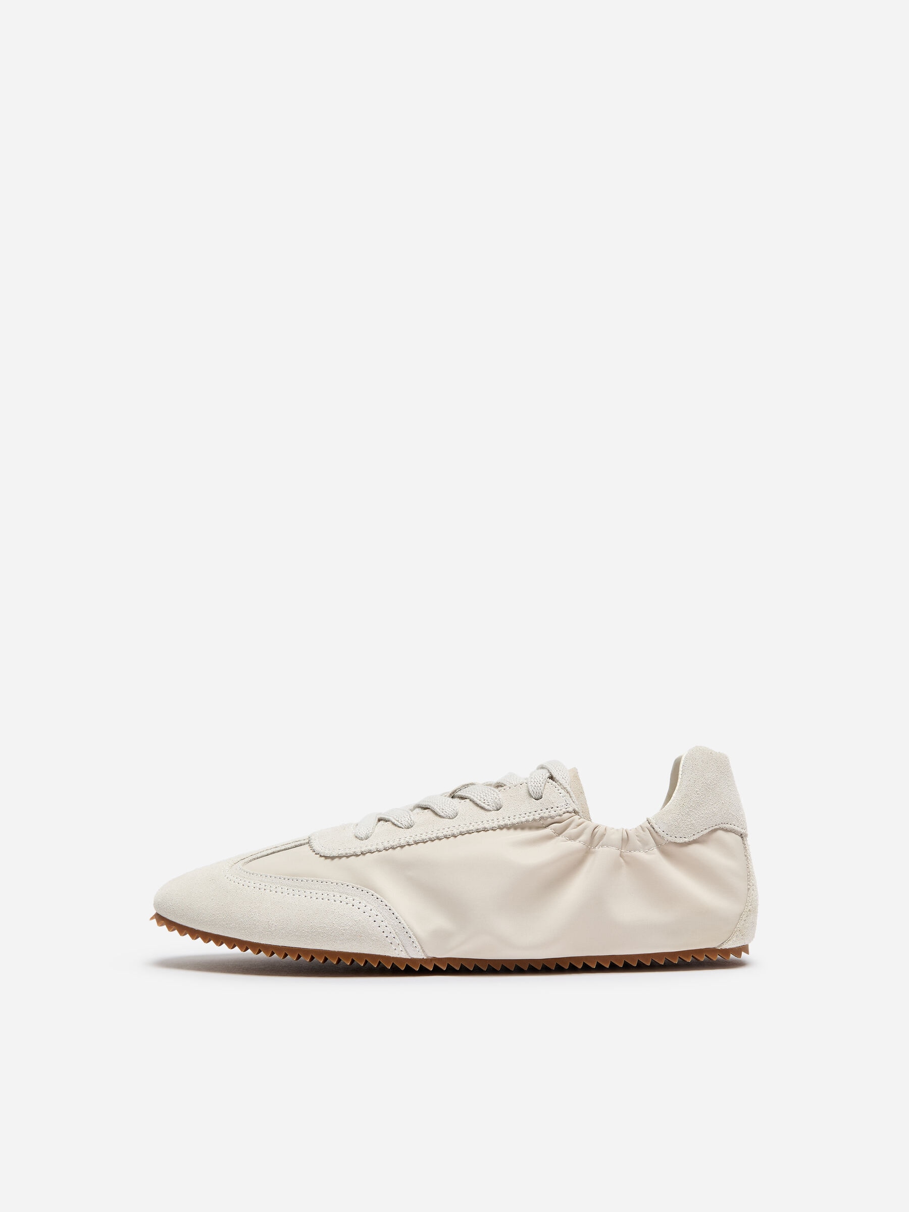 Sneakers i mocka och nylon - Off White - Women - StillMedia/DescriptiveStillLife - 2