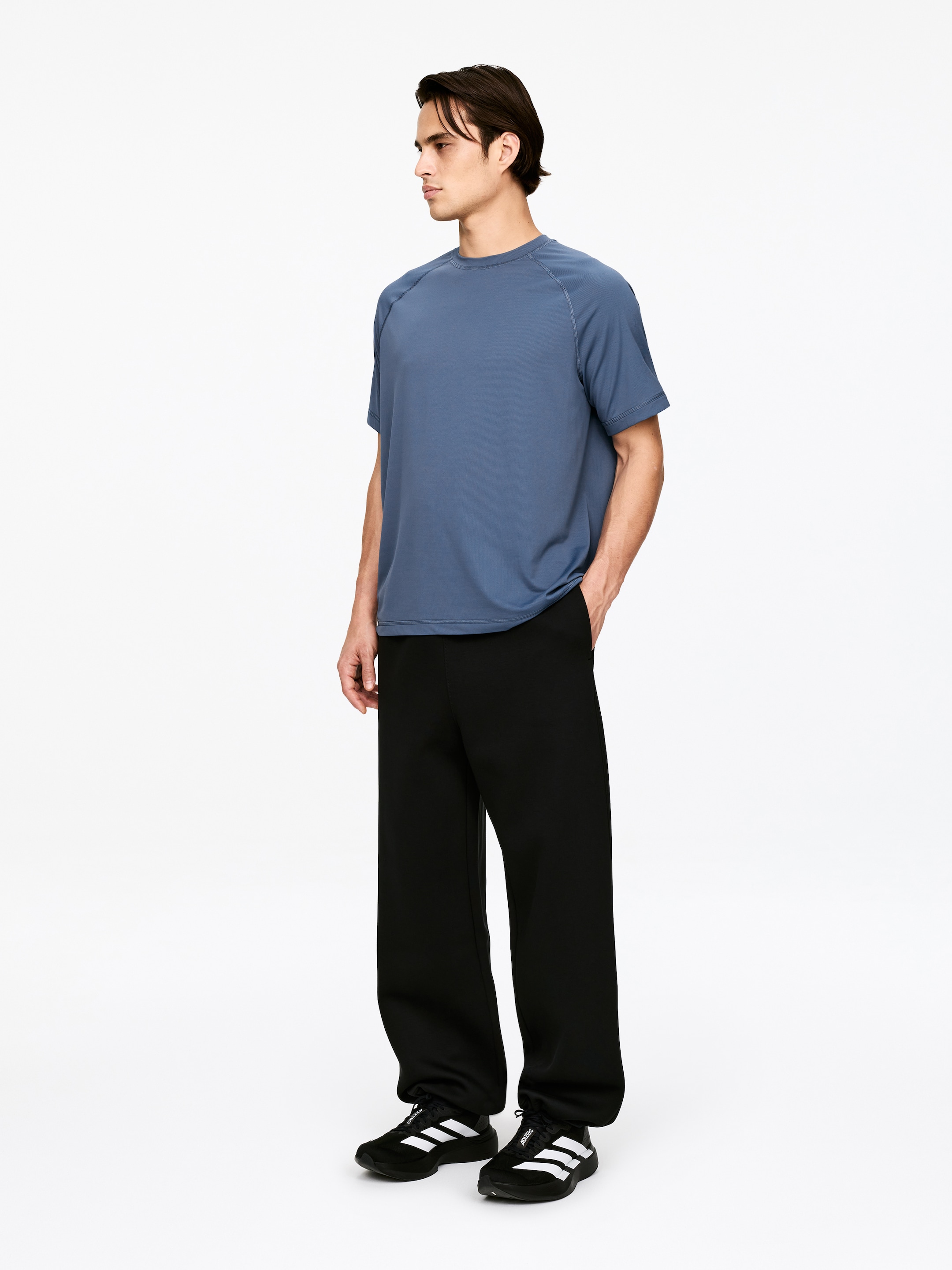 ARKET ACTIVE Tech T-Shirt - Light Blue - Regular fit - Men - StillMedia/Lookbook - 6