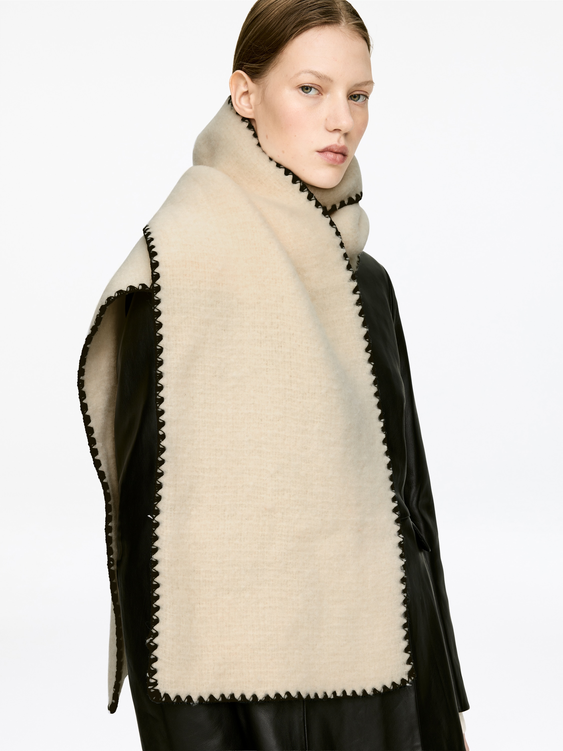 Blanket-Stitch Scarf - Beige