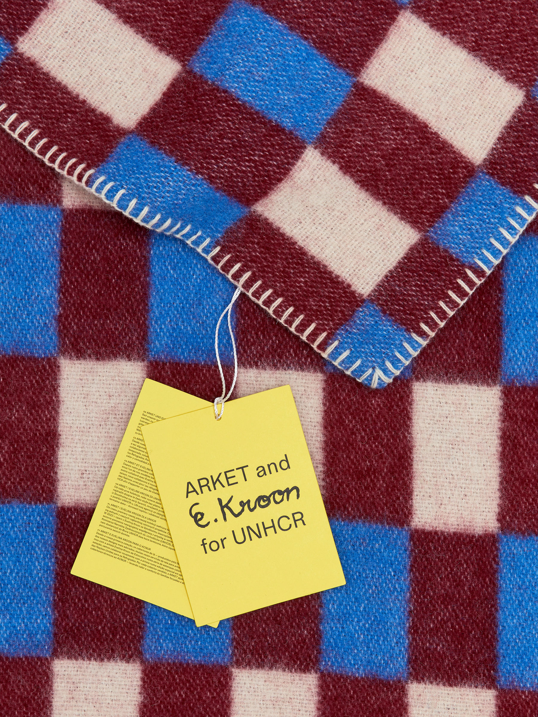 Evelina Kroon Blanket for UNHCR - Blue/Off White/Red - Homeware - StillMedia/DescriptiveDetail - 3