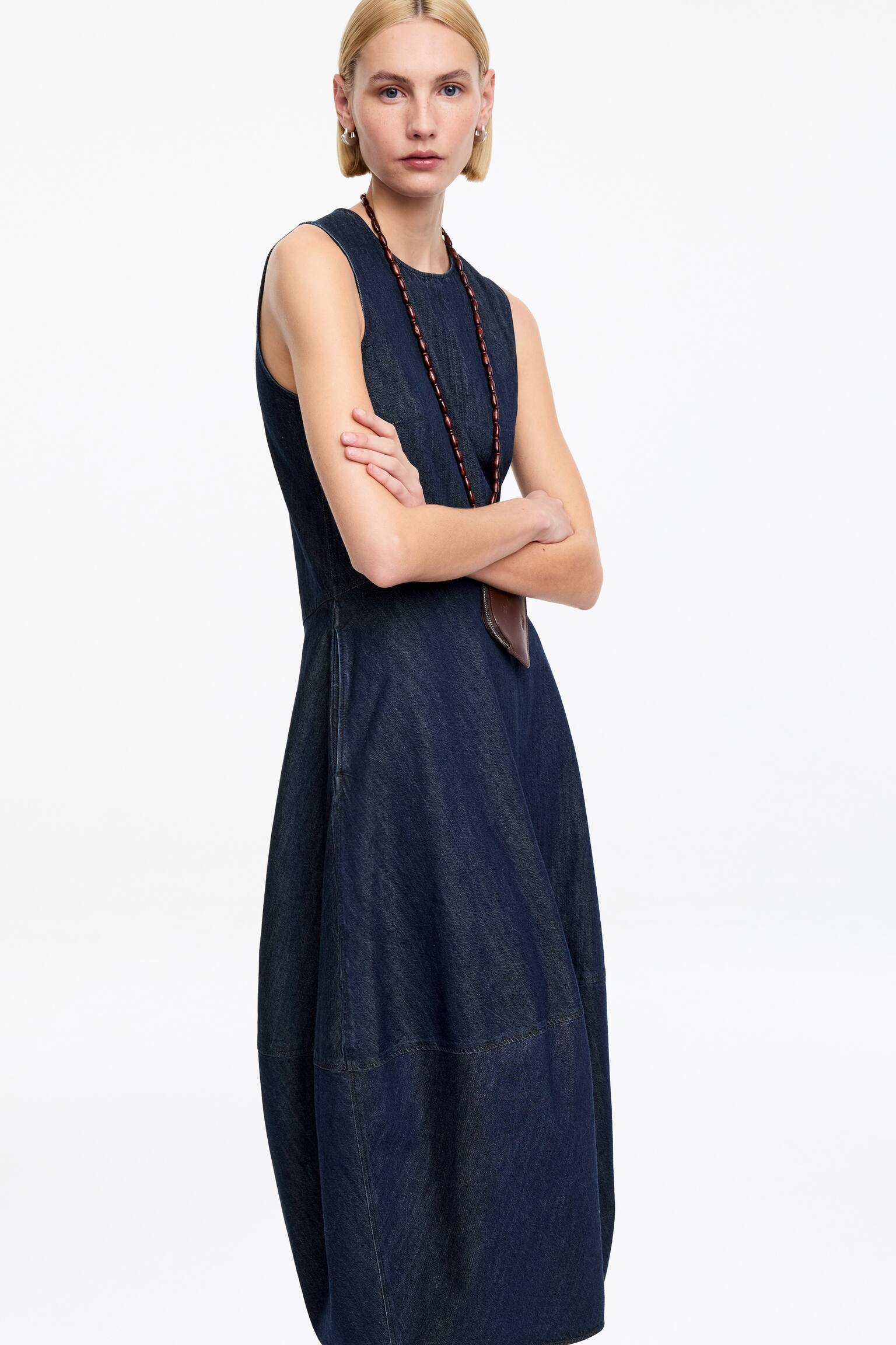 Jeanskleid mit Barrel-Schnitt - Dunkelblau - 4