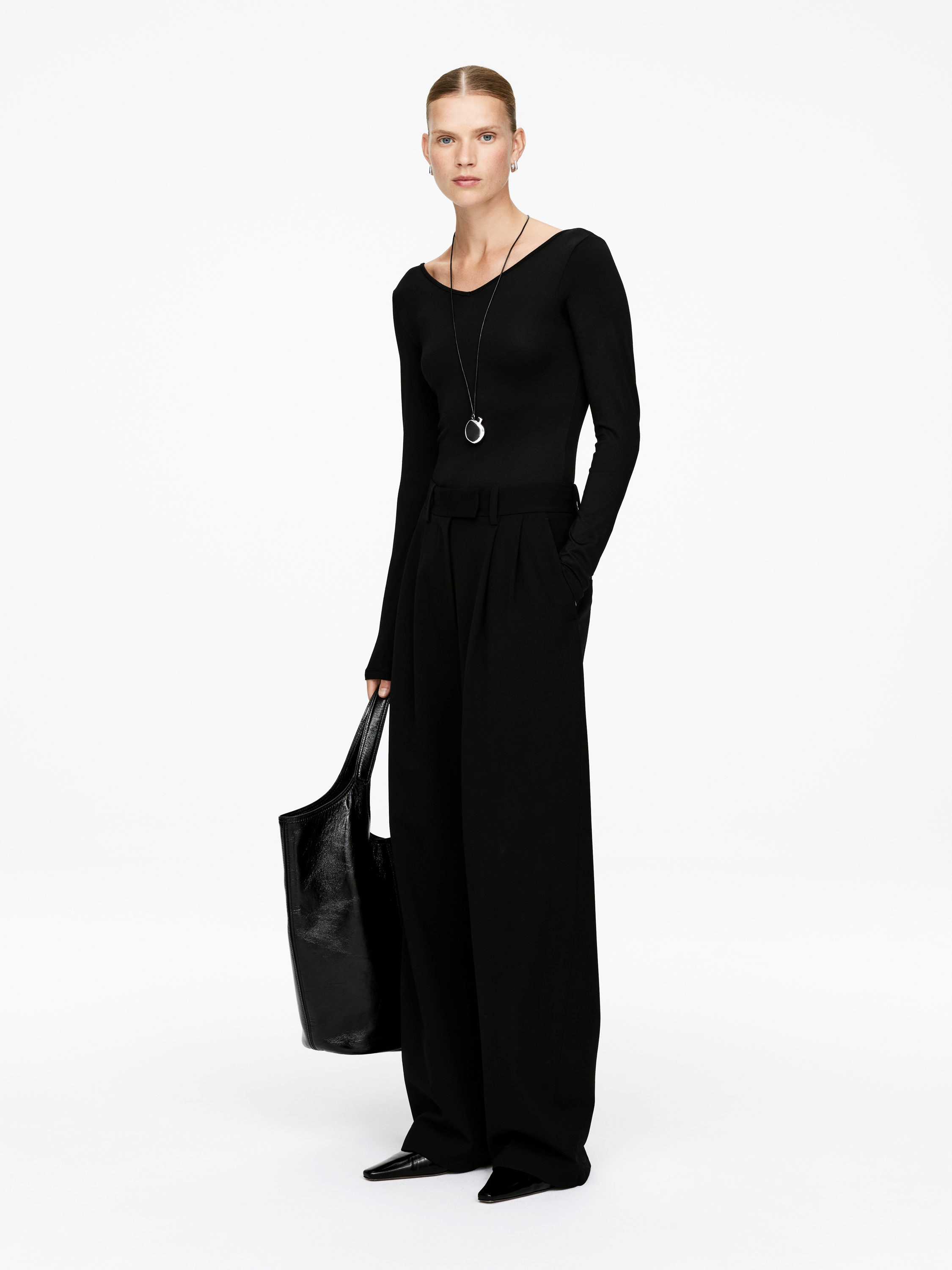 V-Neck Bodysuit - Black - Slim fit - Women - StillMedia/Lookbook - 4