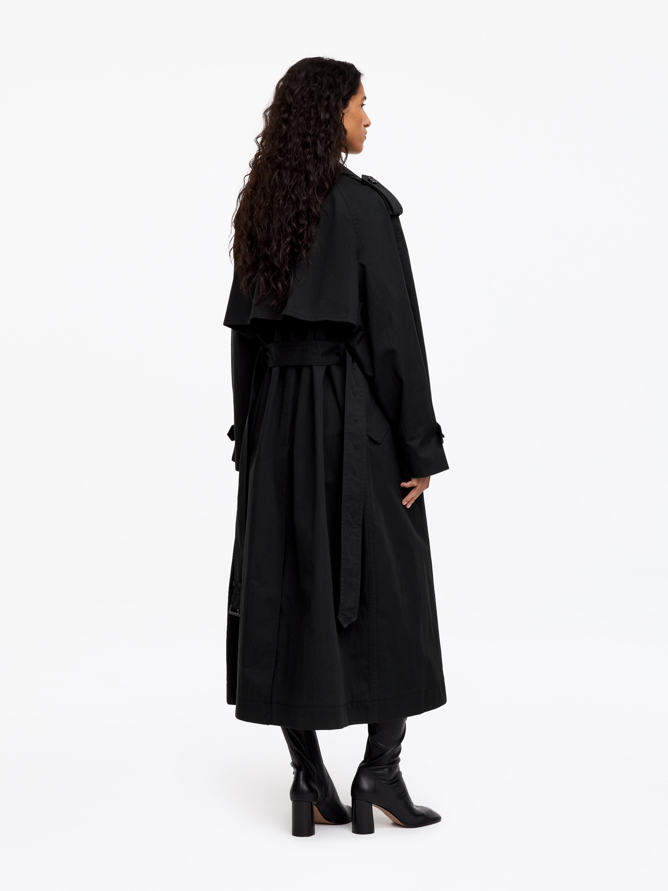 Oversize-Trenchcoat - Schwarz - Oversize - women - StillMedia/Lookbook - 9